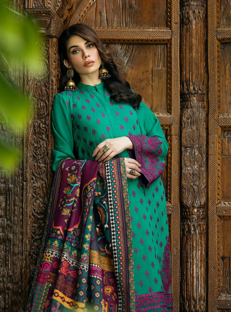 Zainab Chottani | Winter Shawls 24 | Esha - Aqsa Fabrics