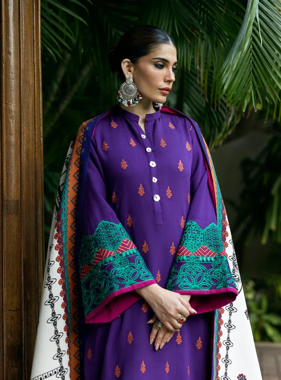 Zainab Chottani | Winter Shawls 24 |  Vaniza - Aqsa Fabrics