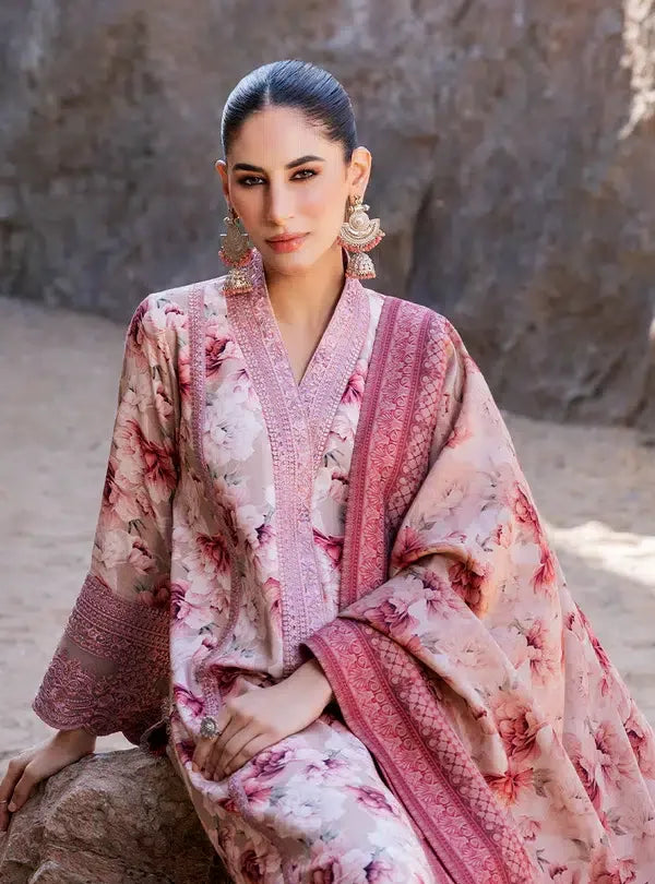 Zainab Chottani | Winter Shawls | Shyra - Aqsa Fabrics