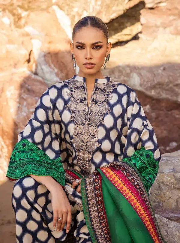 Zainab Chottani | Winter Shawls | Kiara - Aqsa Fabrics