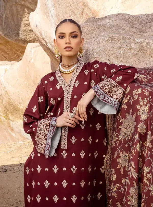 Zainab Chottani | Winter Shawls | Guzel - Aqsa Fabrics