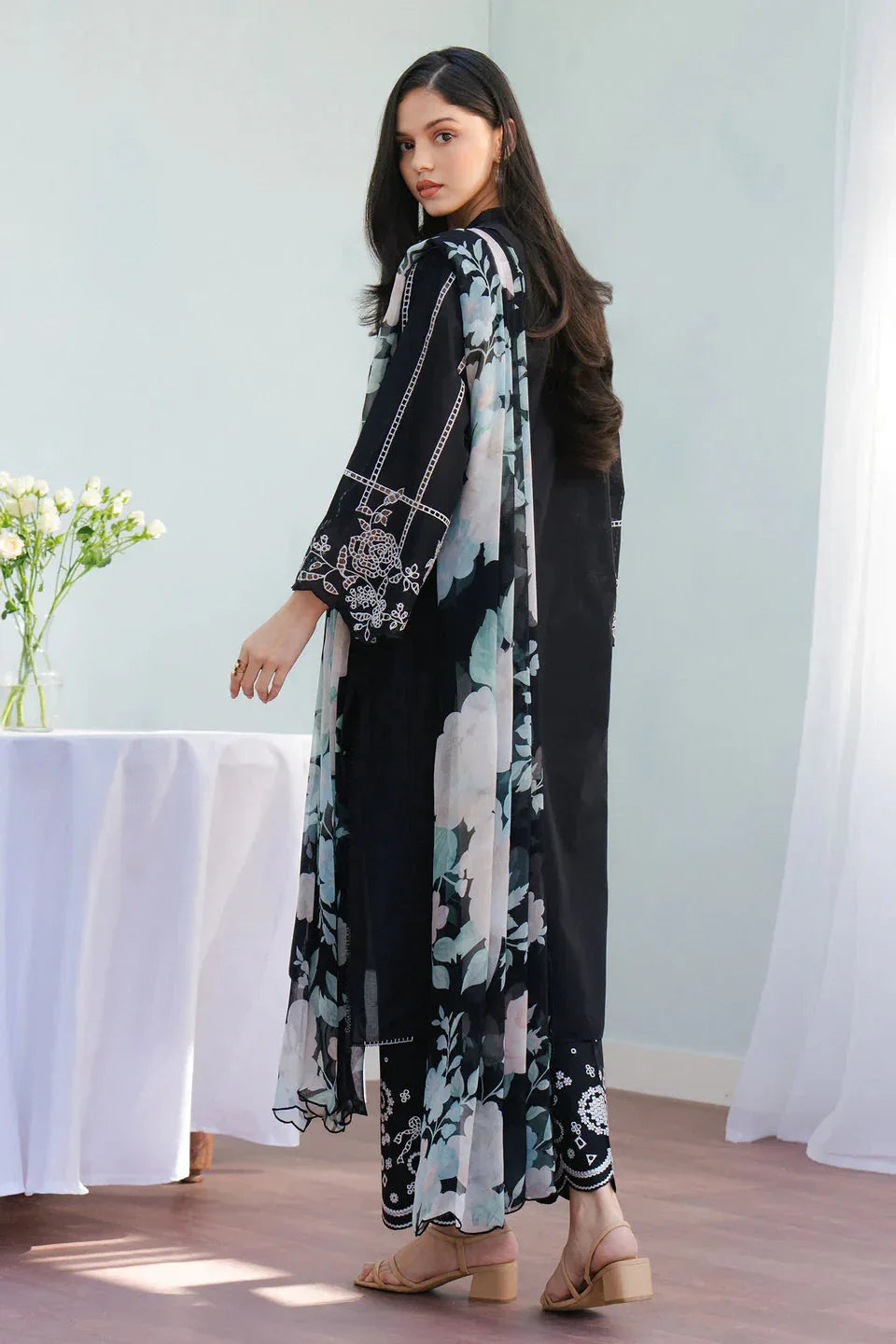 Zara Shahjahan | Coco Lawn 25 | ECLAT-7B - Aqsa Fabrics