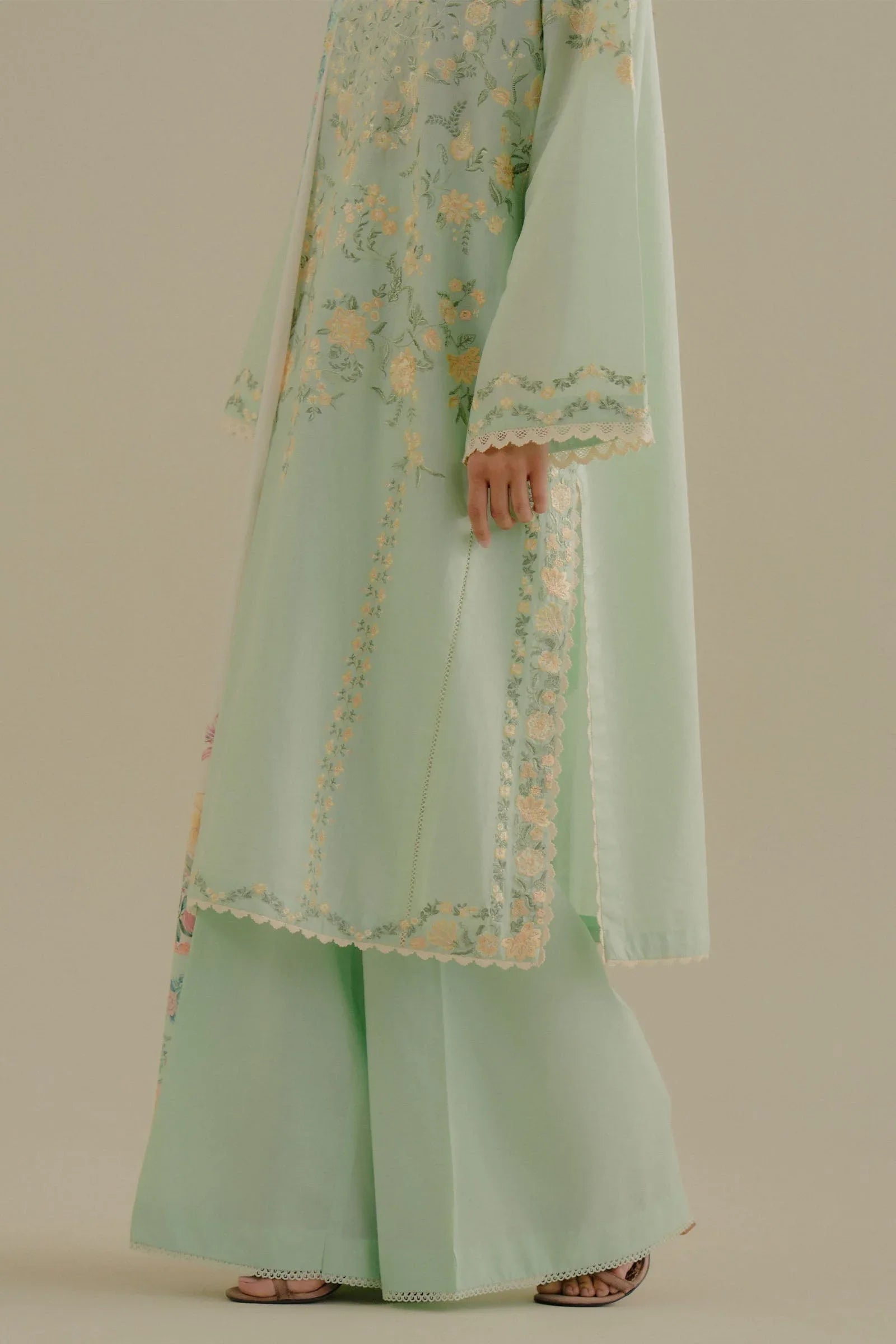 Zara Shahjahan | Coco Lawn 25 | Velin-7A - Aqsa Fabrics