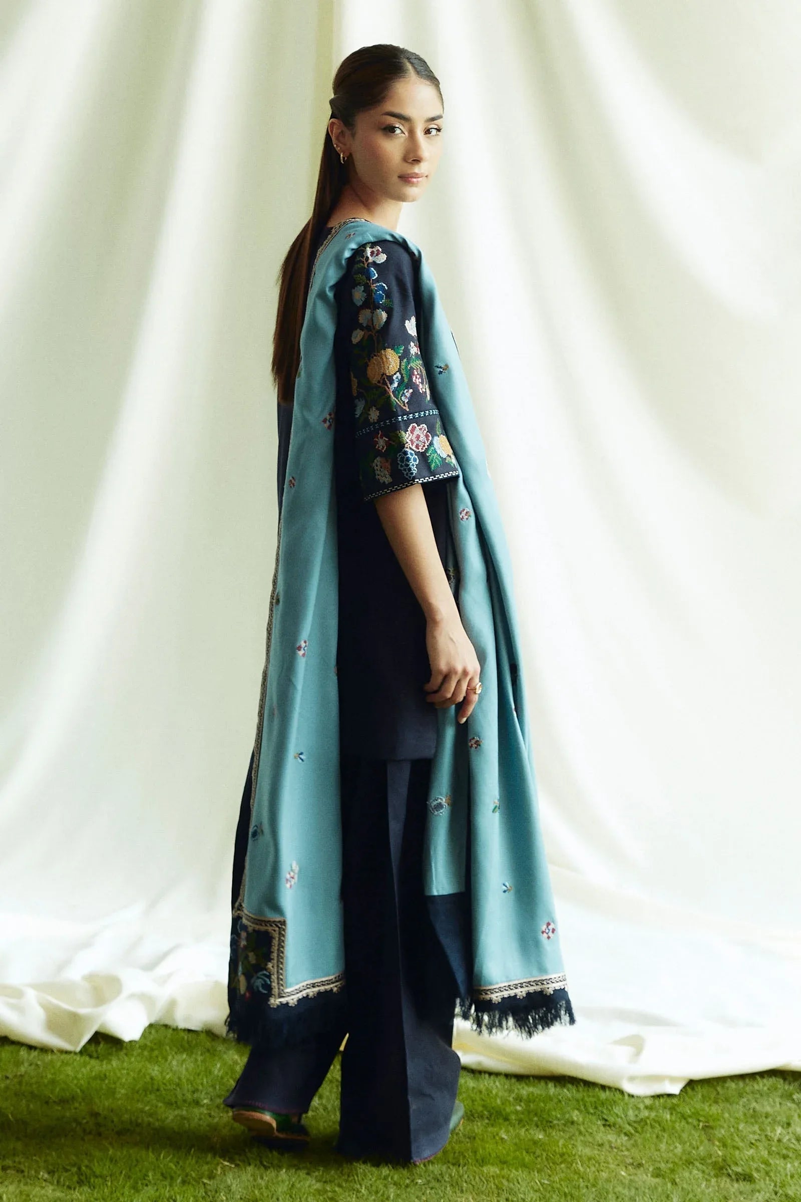 Zara Shahjahan | Coco Winter 24 | Onyx-7B - Aqsa Fabrics