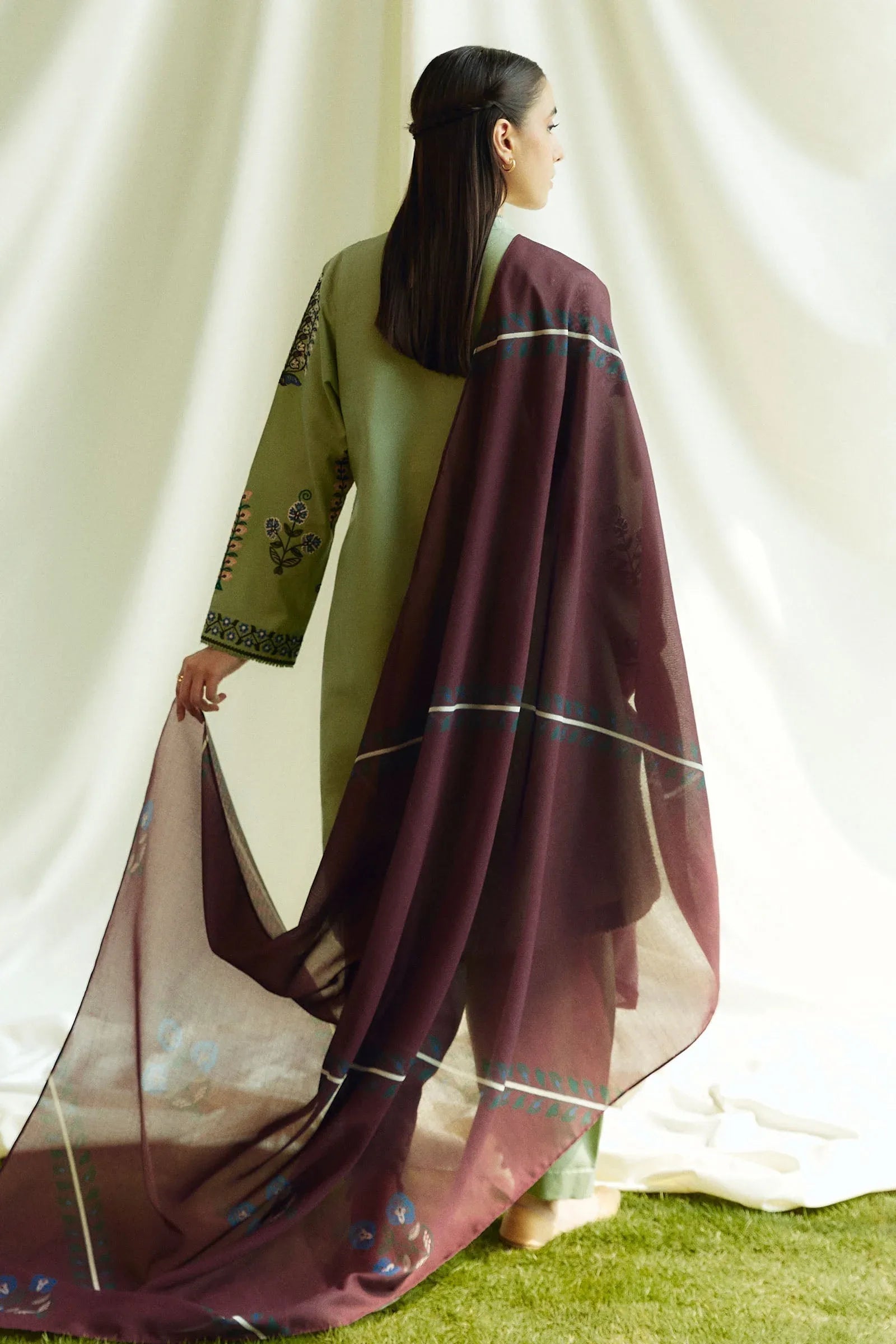 Zara Shahjahan | Coco Winter 24 | Pearl-3B - Aqsa Fabrics