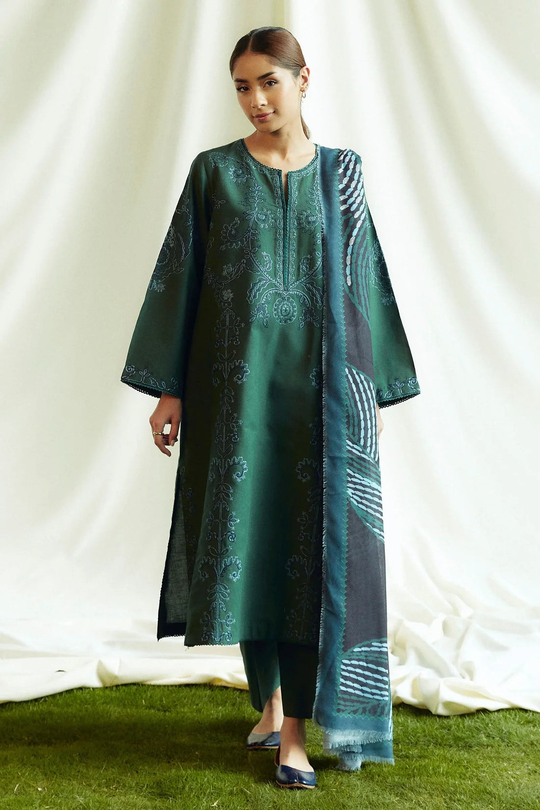 Zara Shahjahan | Coco Winter 24 | Peridot-5B - Aqsa Fabrics