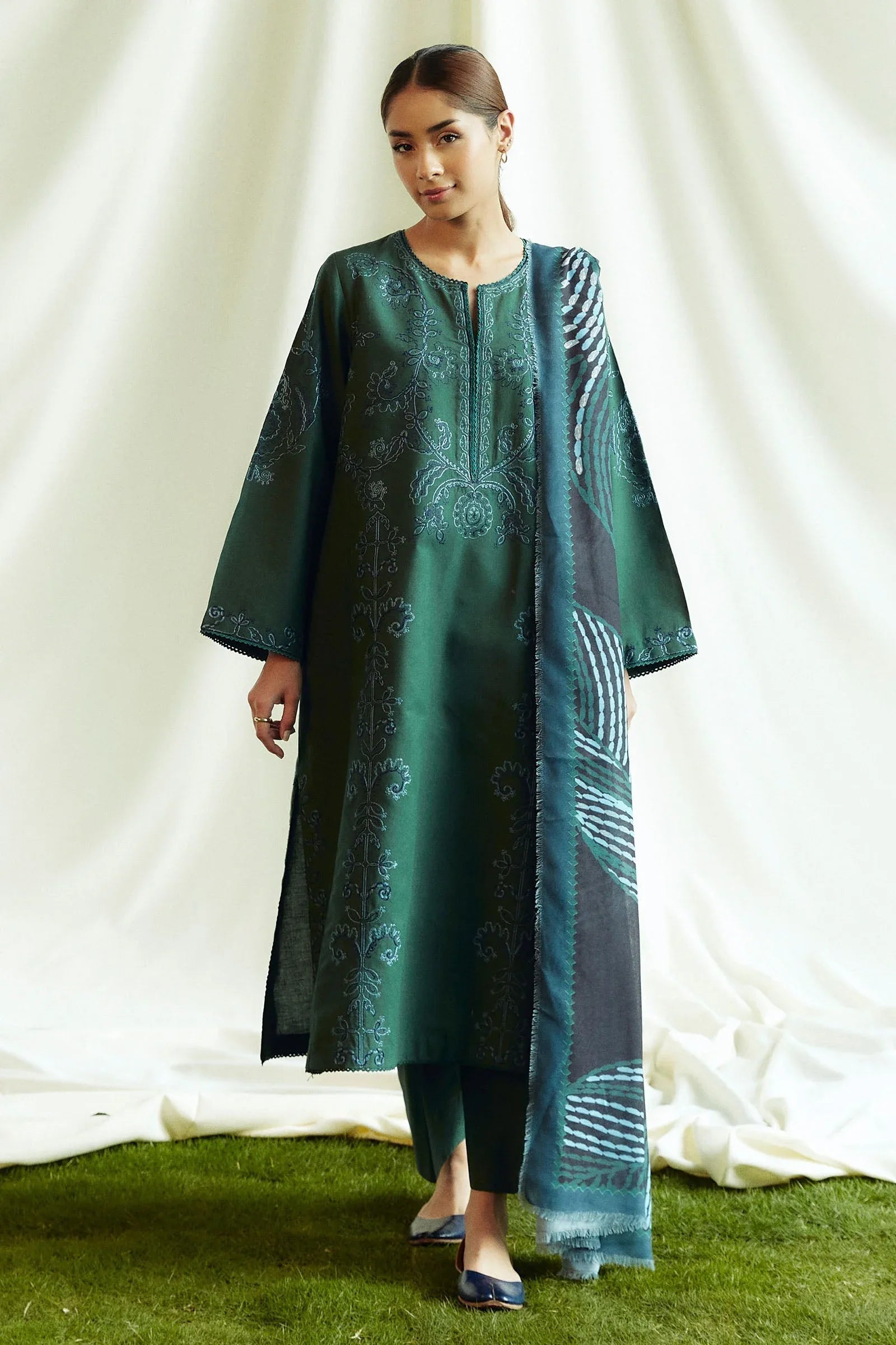 Zara Shahjahan | Coco Winter 24 | Peridot-5B - Aqsa Fabrics