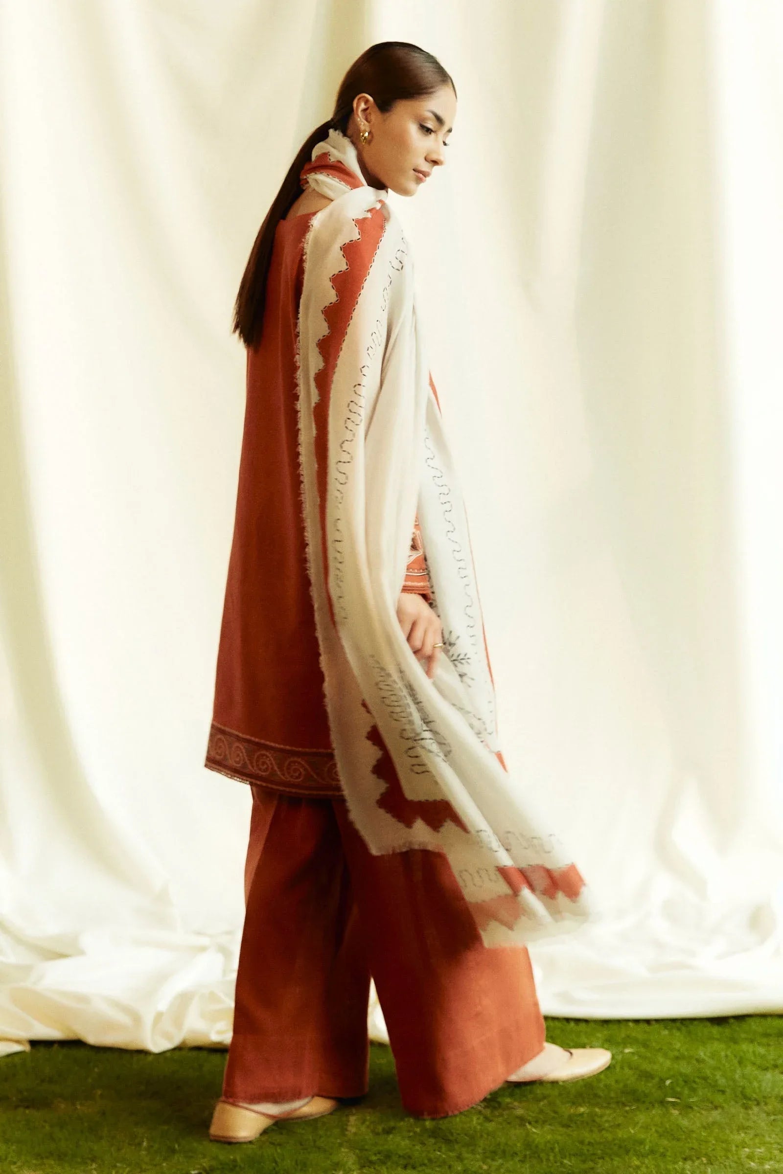 Zara Shahjahan | Coco Winter 24 | Topaz-4B - Aqsa Fabrics