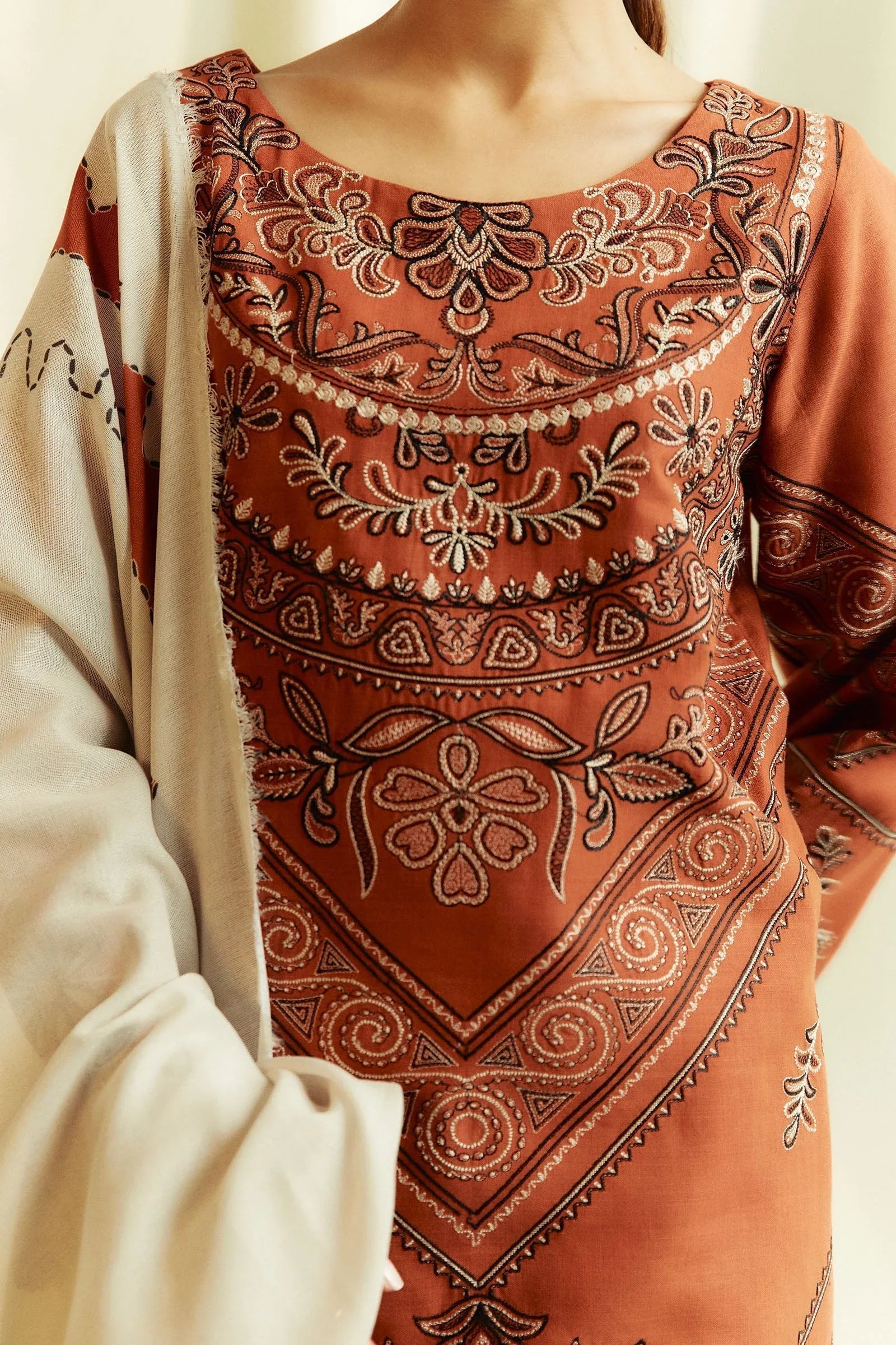 Zara Shahjahan | Coco Winter 24 | Topaz-4B - Aqsa Fabrics