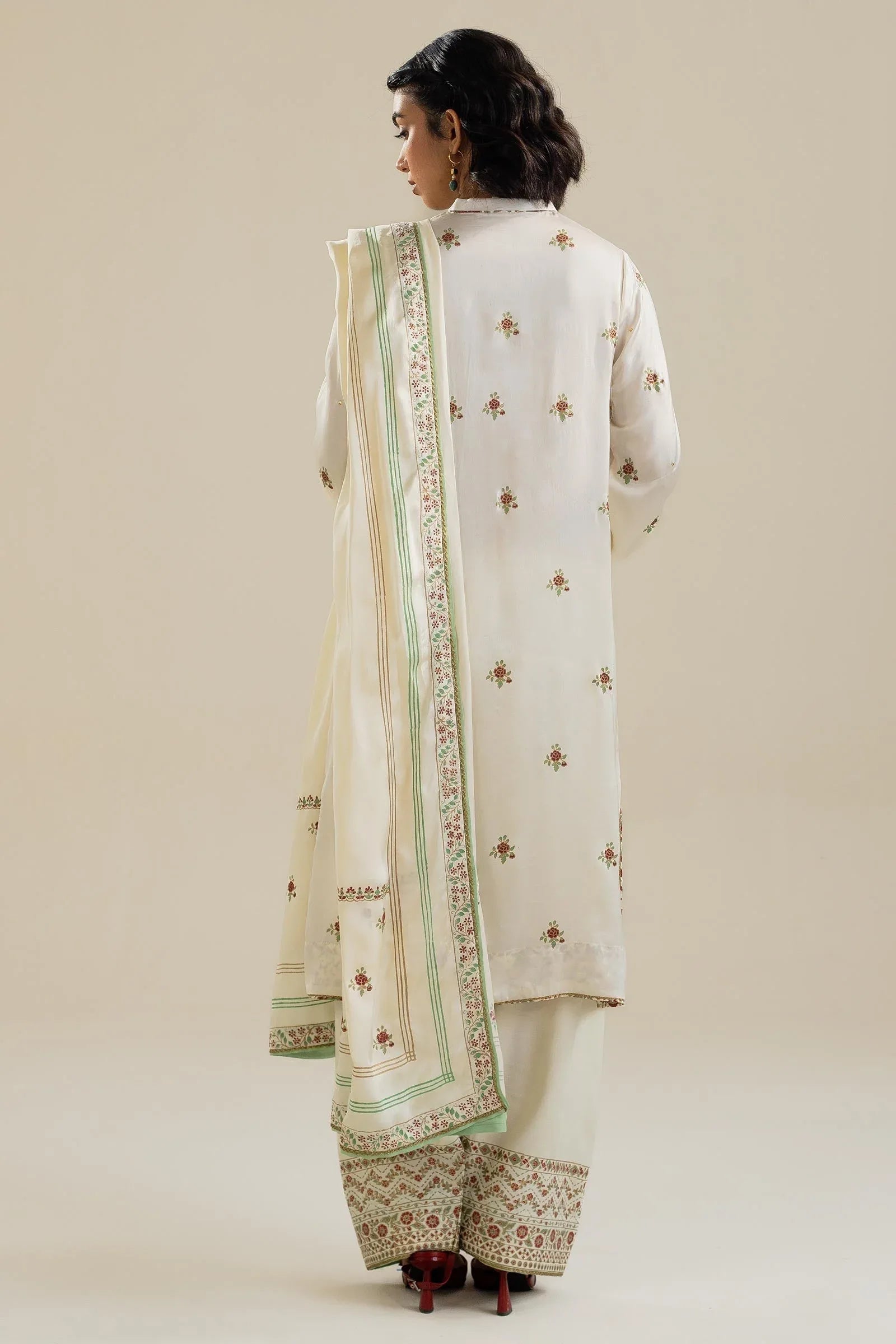Zara Shahjahan | Handcrafted Suits | ZHC-041 - Aqsa Fabrics