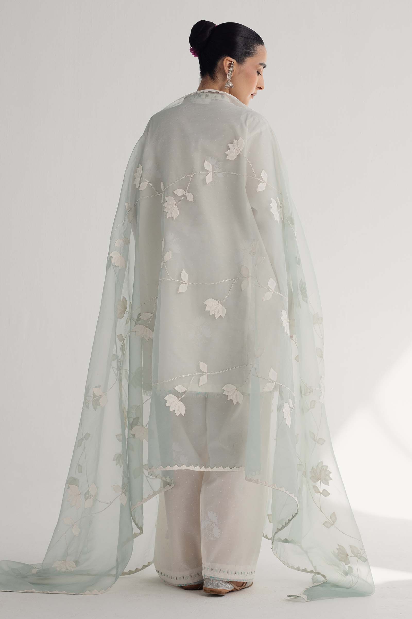 Zara Shahjahan | Handcrafted Suits | ZHC-046 - Aqsa Fabrics