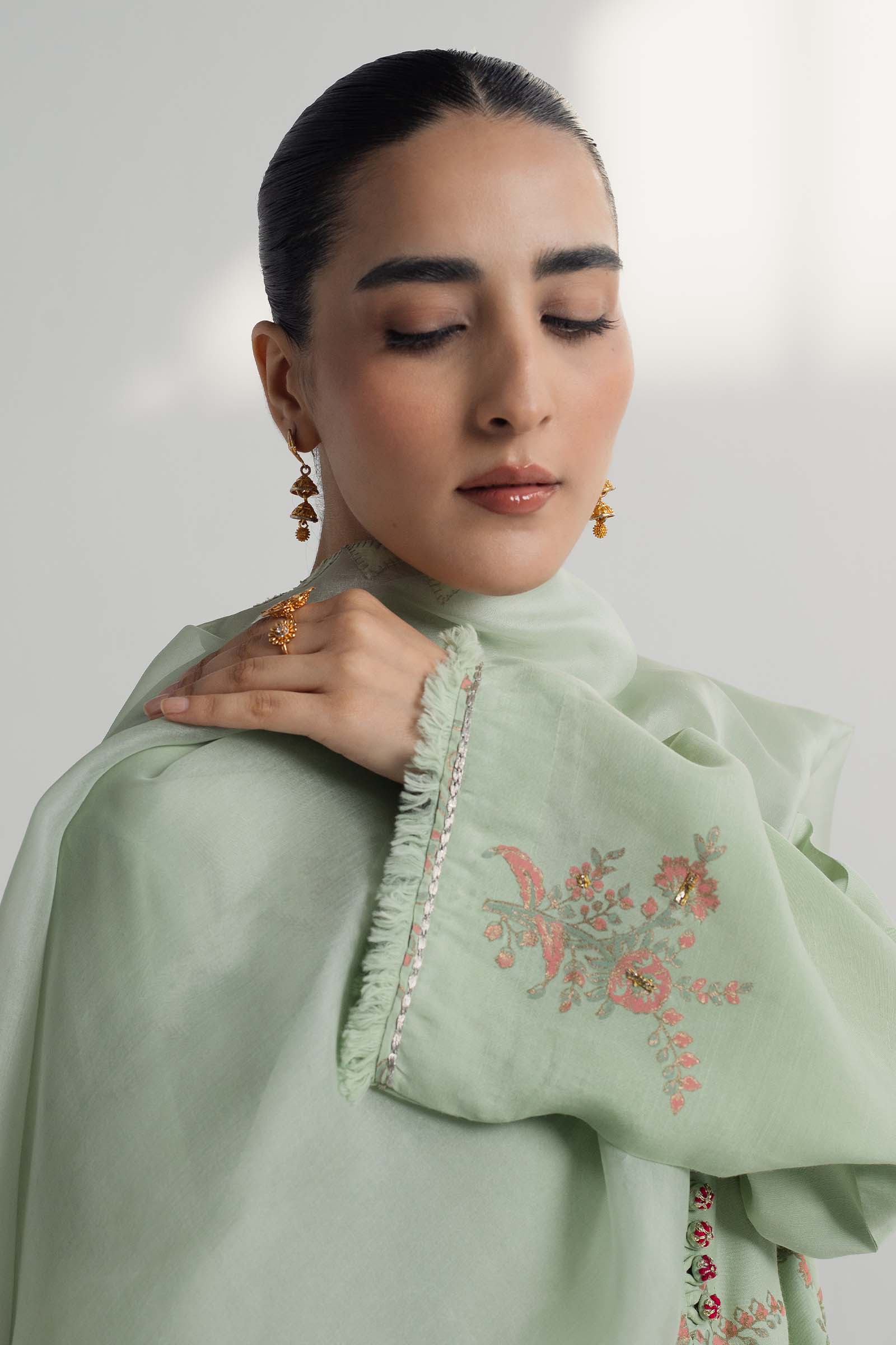 Zara Shahjahan | Handcrafted Suits | ZHC-047 - Aqsa Fabrics