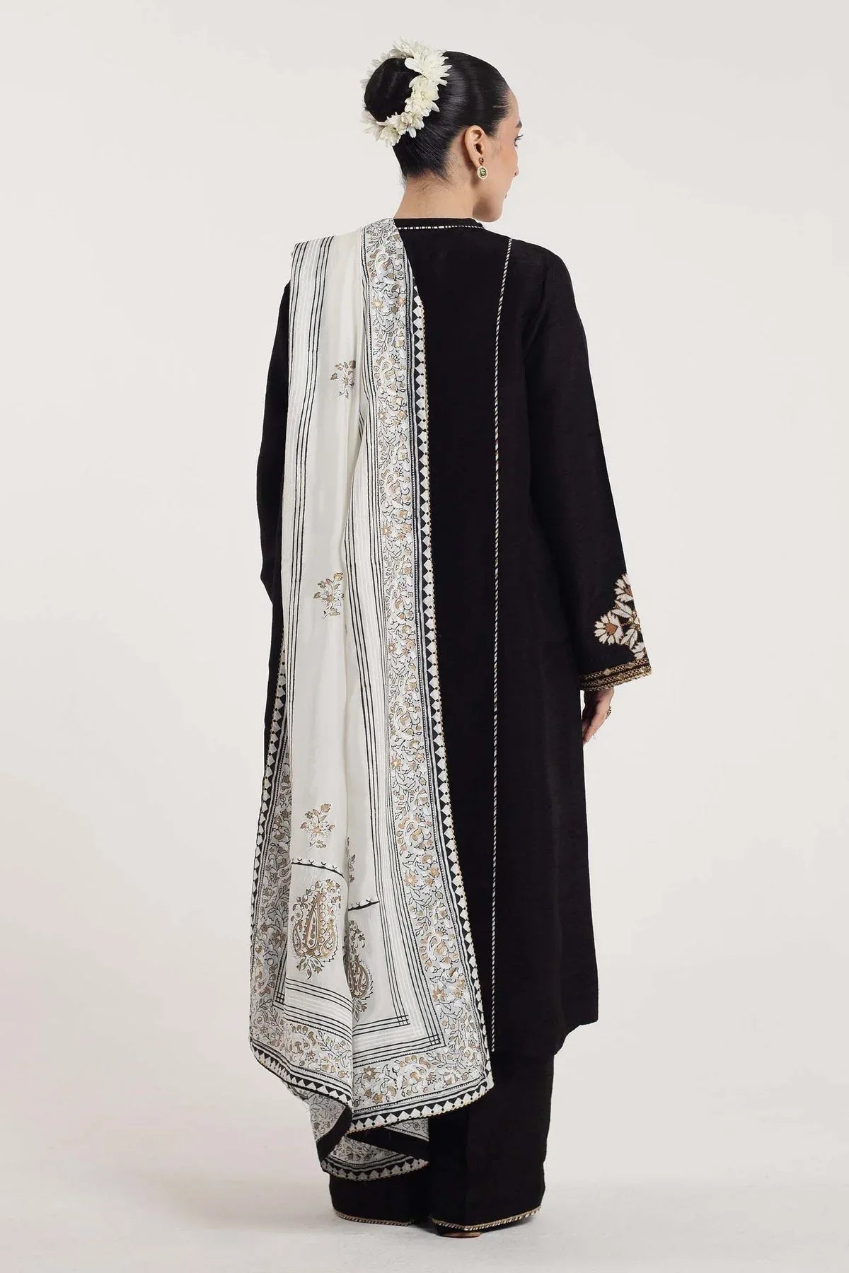 Zara Shahjahan | Handcrafted Suits | ZHC-048 - Aqsa Fabrics