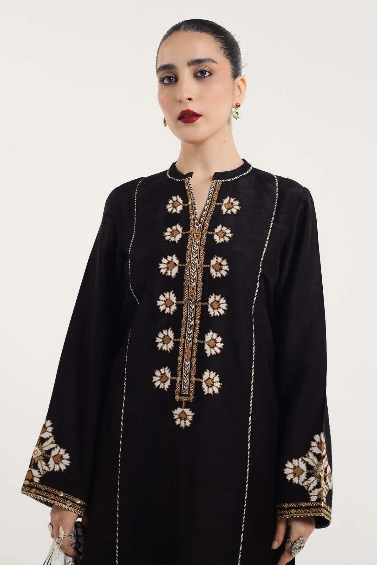 Zara Shahjahan | Handcrafted Suits | ZHC-048 - Aqsa Fabrics