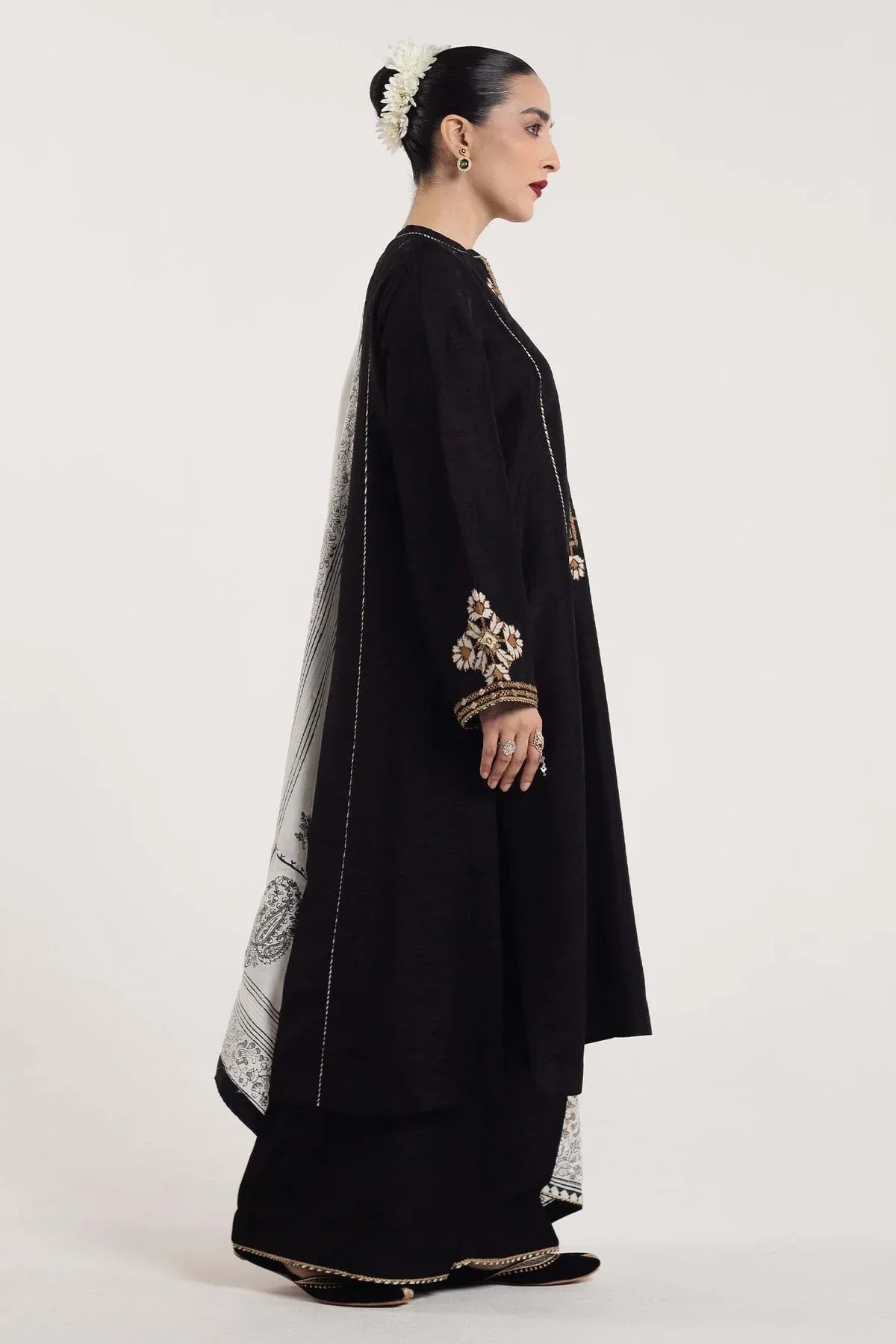 Zara Shahjahan | Handcrafted Suits | ZHC-048 - Aqsa Fabrics