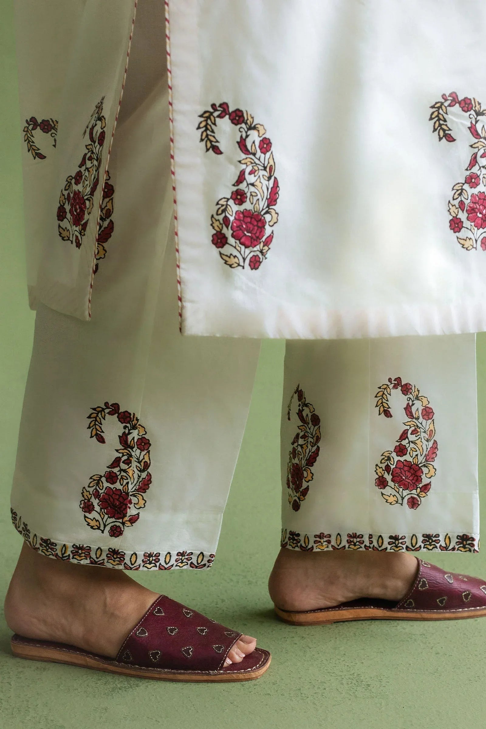 Zara Shahjahan | Handcrafted Suits | ZHC-055 - Aqsa Fabrics