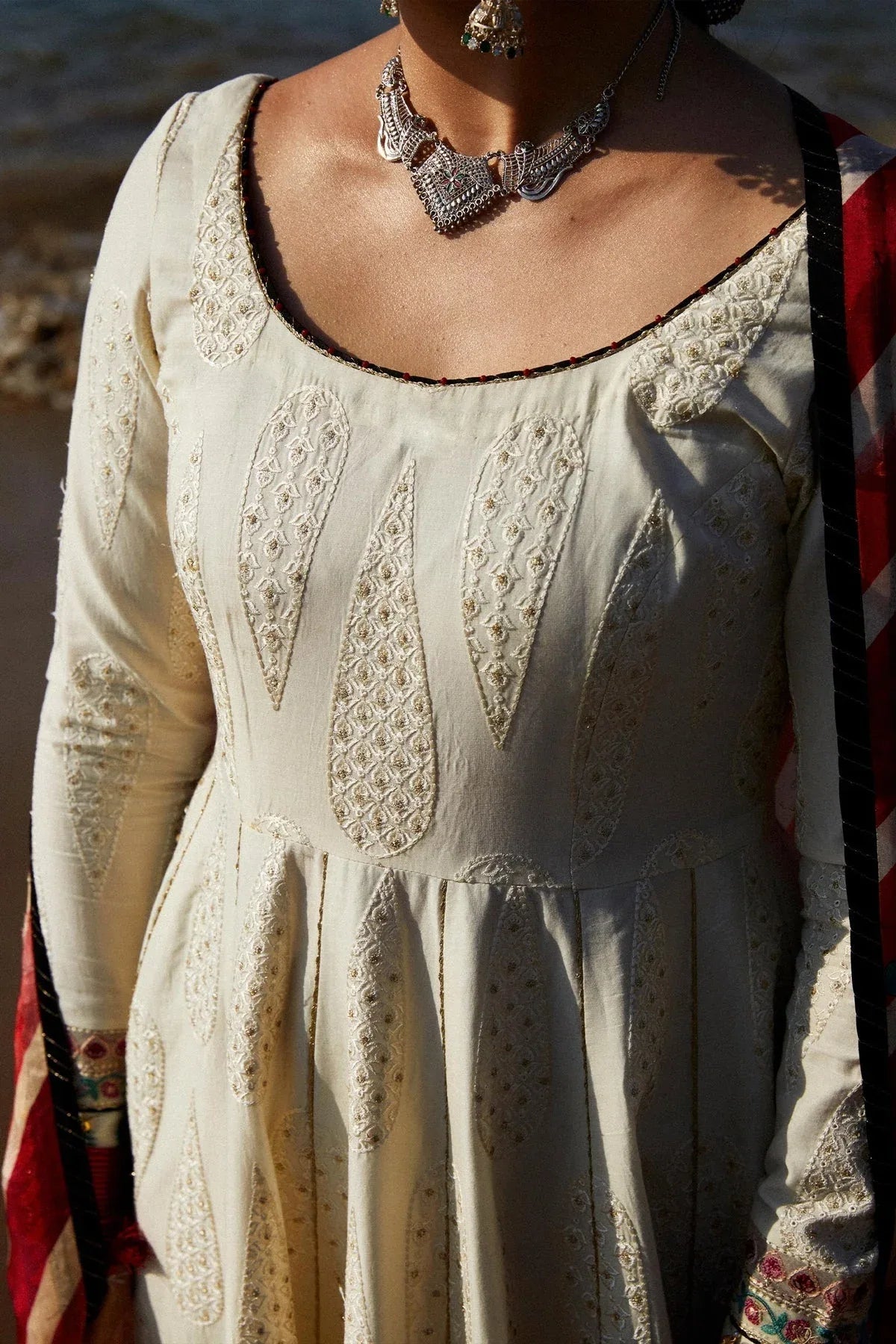 Zara Shahjahan | Luxury Lawn 24 | AAINA-8A - Aqsa Fabrics