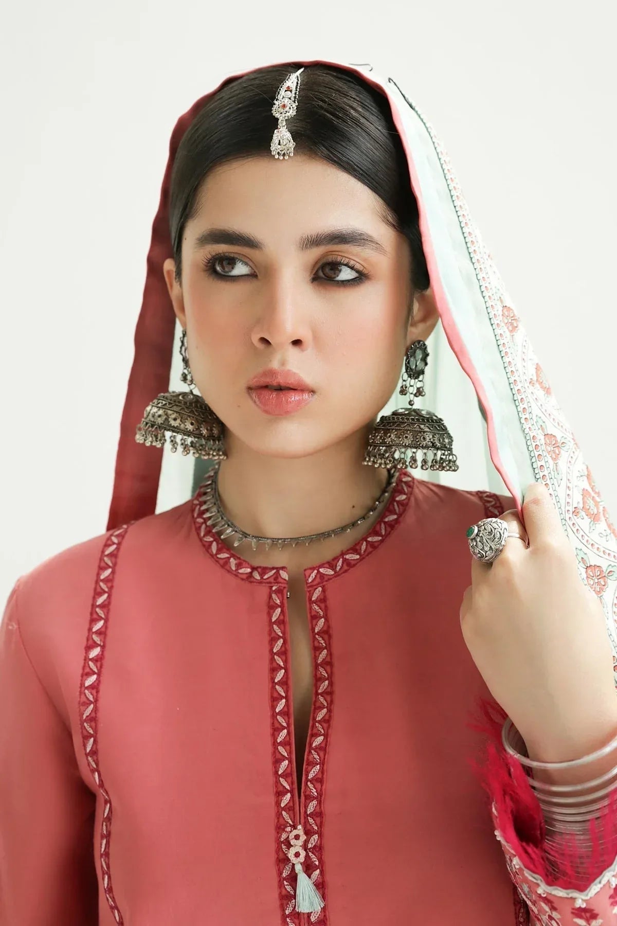 Zara Shahjahan | Luxury Lawn 24 | SANDAL-10B - Aqsa Fabrics