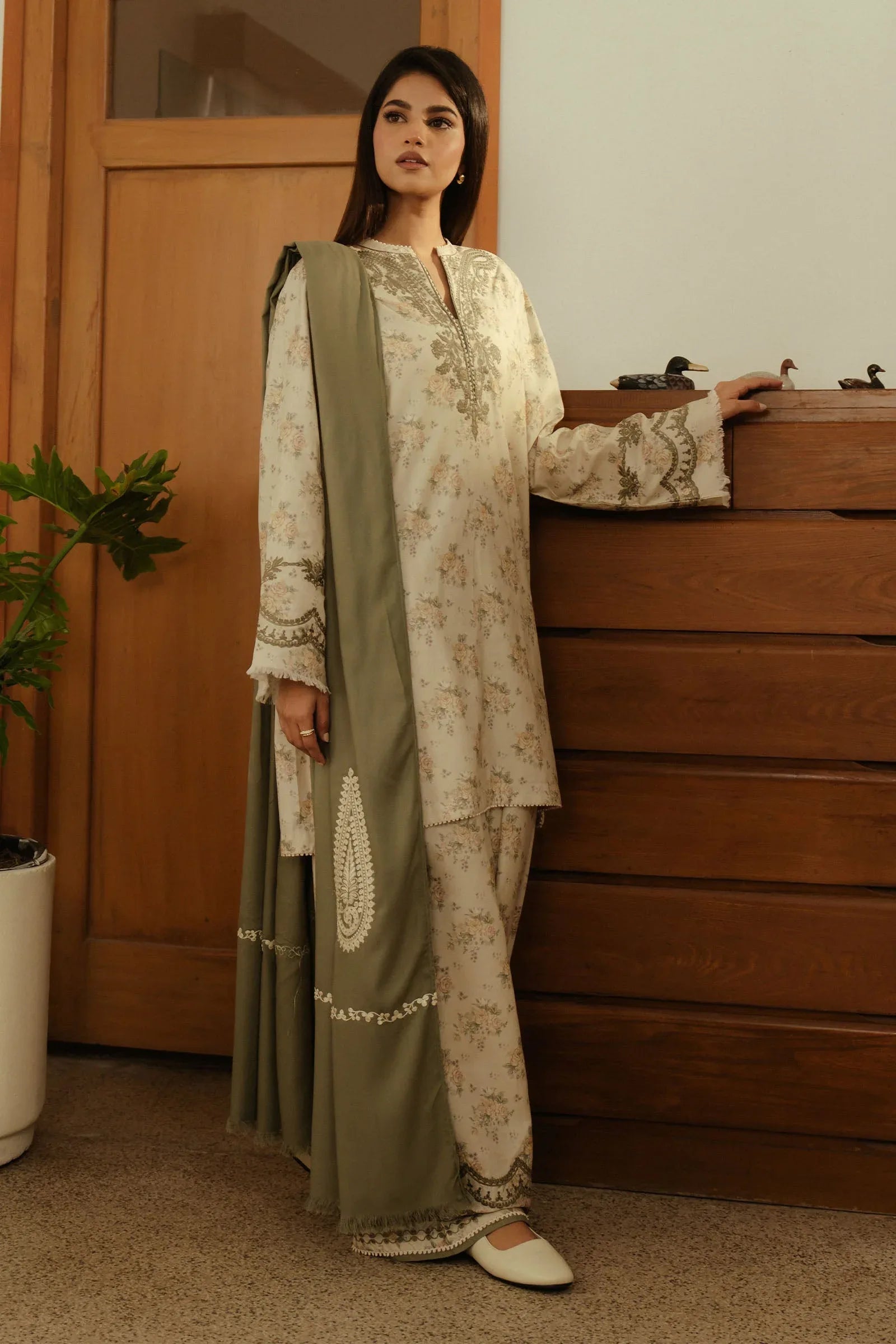Zara Shahjahan | Pret Wear | ZC-2138 - Aqsa Fabrics