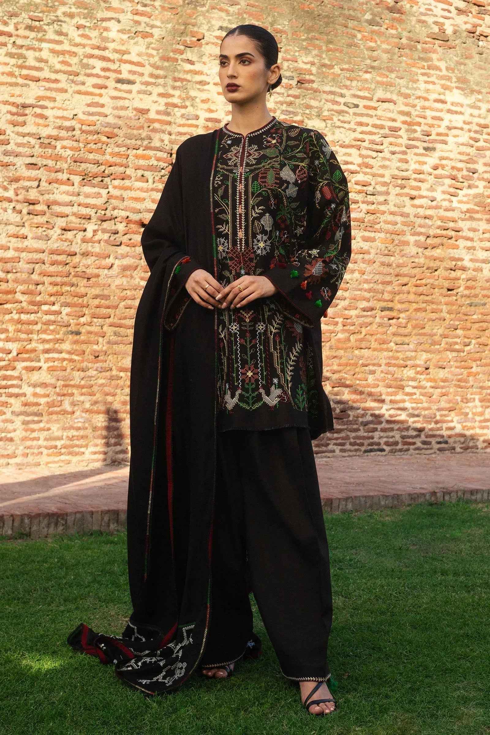 Zara Shahjahan | Winter 24 |  LALEH-D4 - Aqsa Fabrics