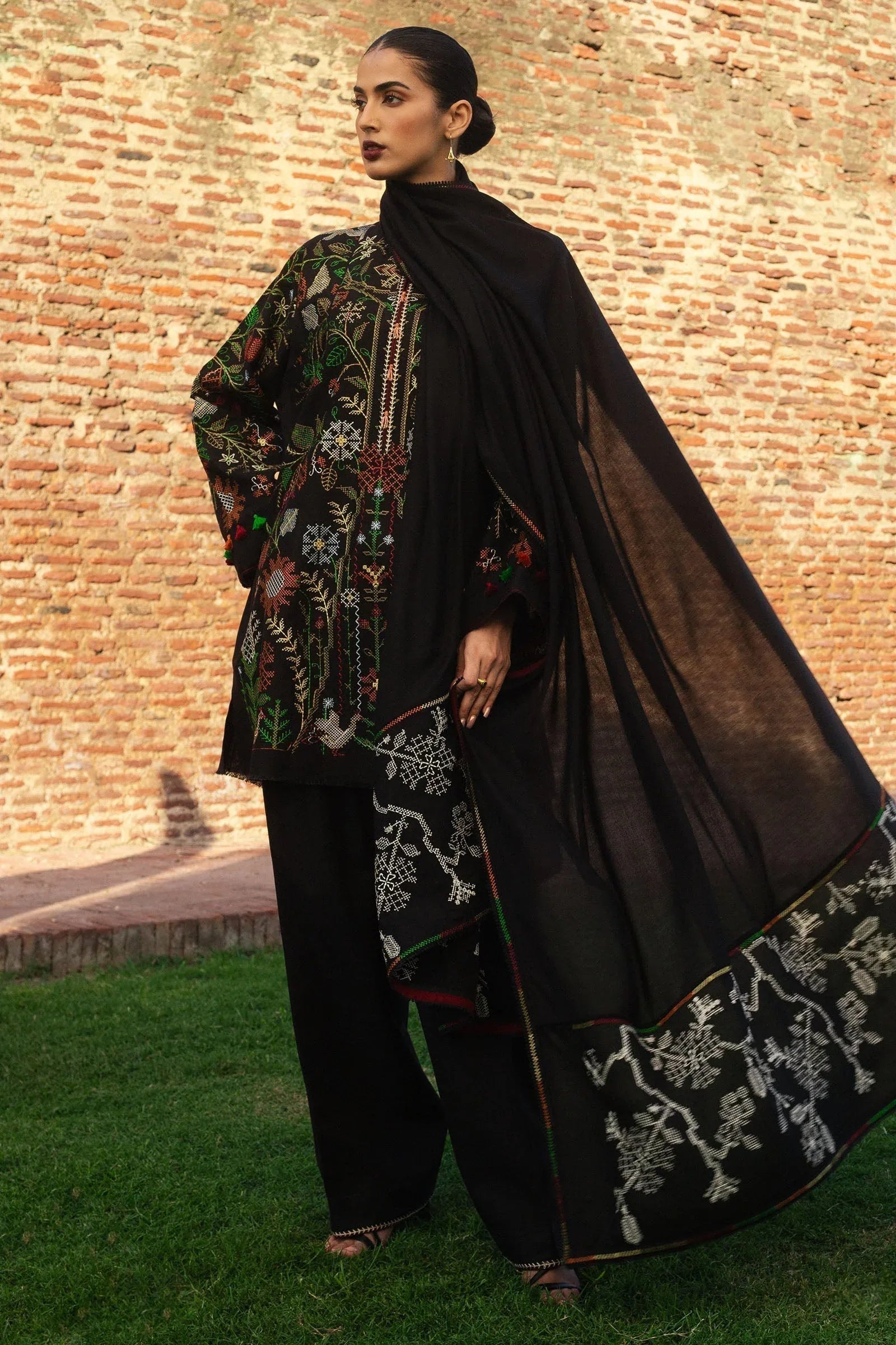 Zara Shahjahan | Winter 24 |  LALEH-D4 - Aqsa Fabrics