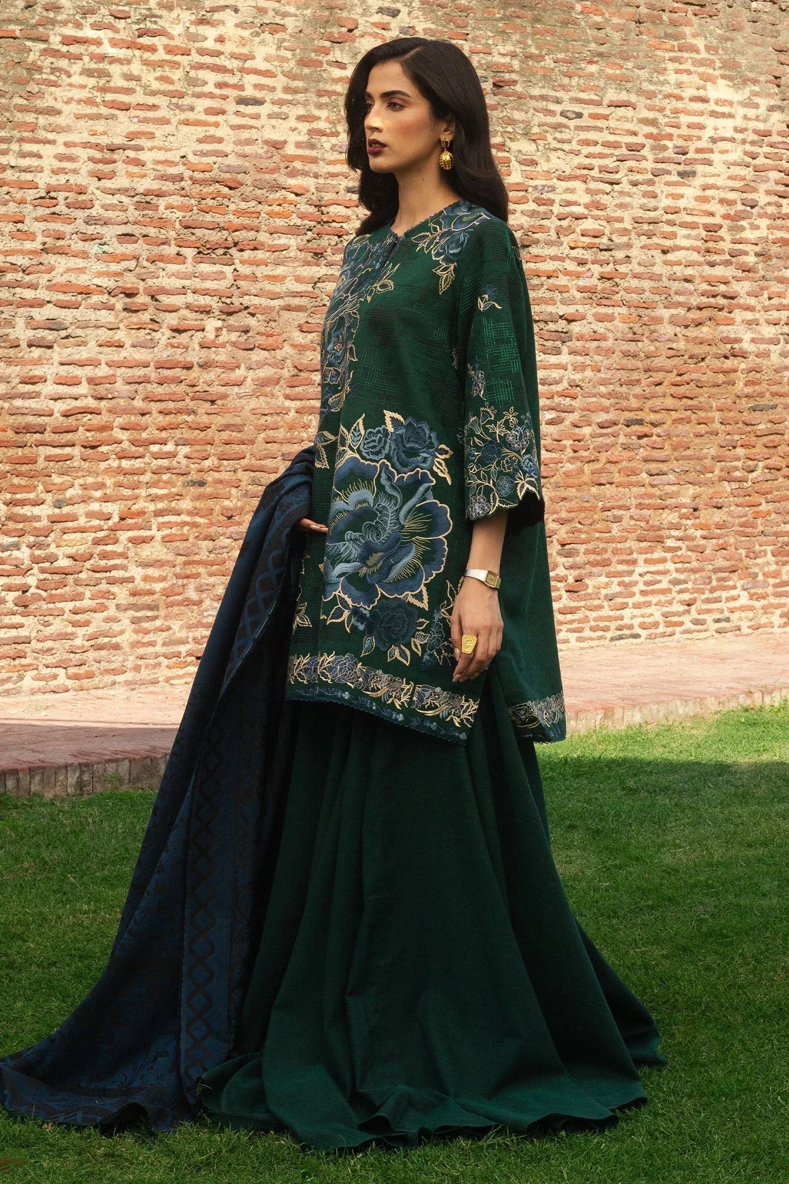 Zara Shahjahan | Winter 24 |  MINA-D7 - Aqsa Fabrics