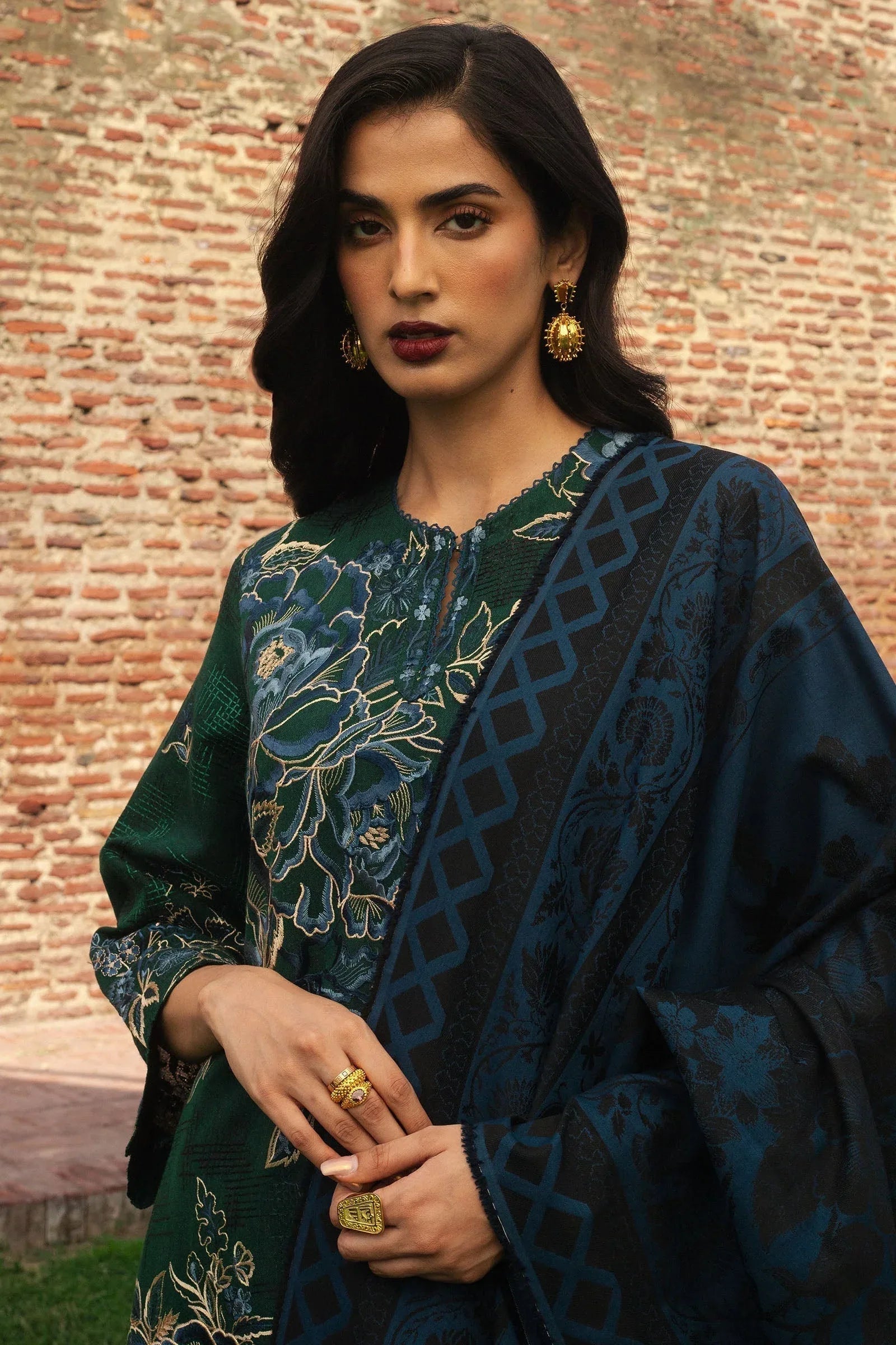Zara Shahjahan | Winter 24 |  MINA-D7 - Aqsa Fabrics