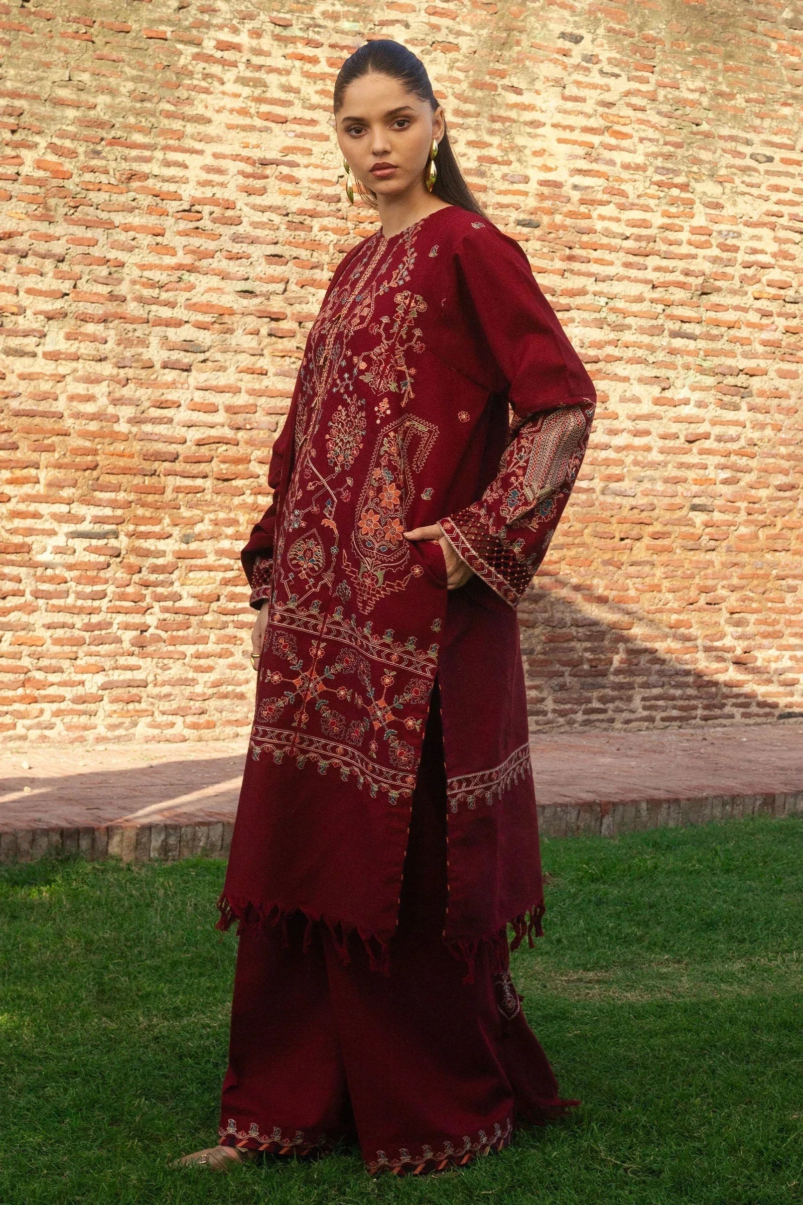 Zara Shahjahan | Winter 24 |  RAHA-D8 - Aqsa Fabrics