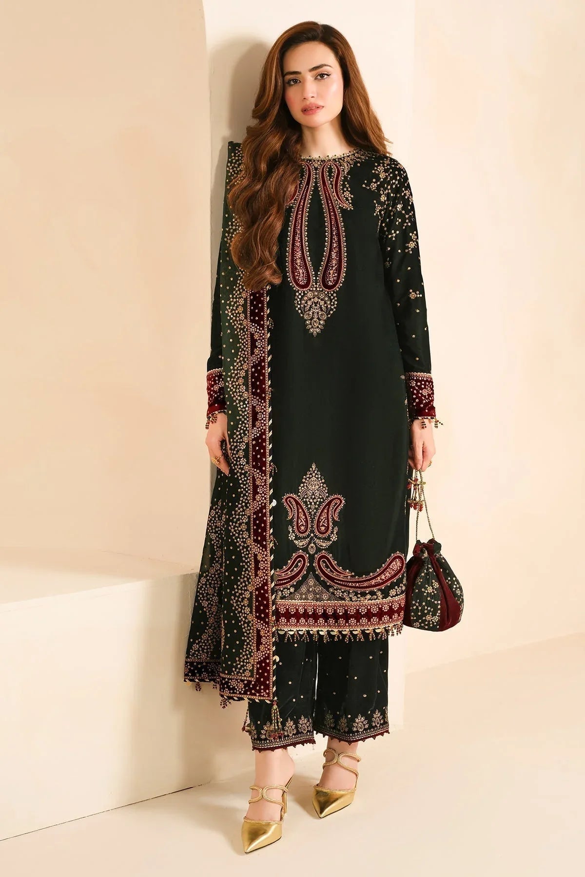 Jazmin | Velvet Edit 24 | Velvet Formal VF-2034 - Aqsa Fabrics