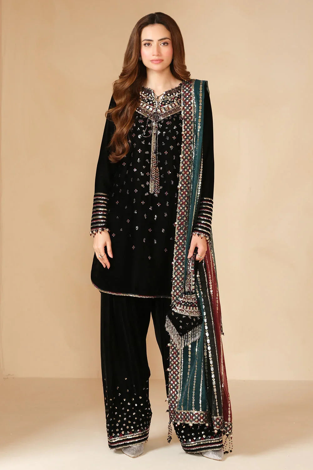 Jazmin | Velvet Edit 24 | Velvet Formal VF-2037 - Aqsa Fabrics