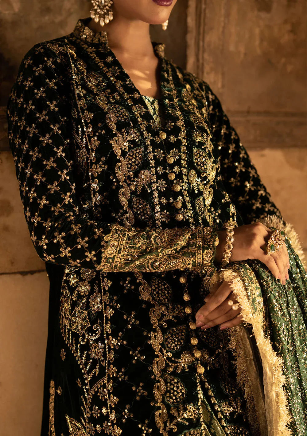 Aik Atelier | Dastoor Velvet 24 | DASTOOR - LOOK 02 - Aqsa Fabrics