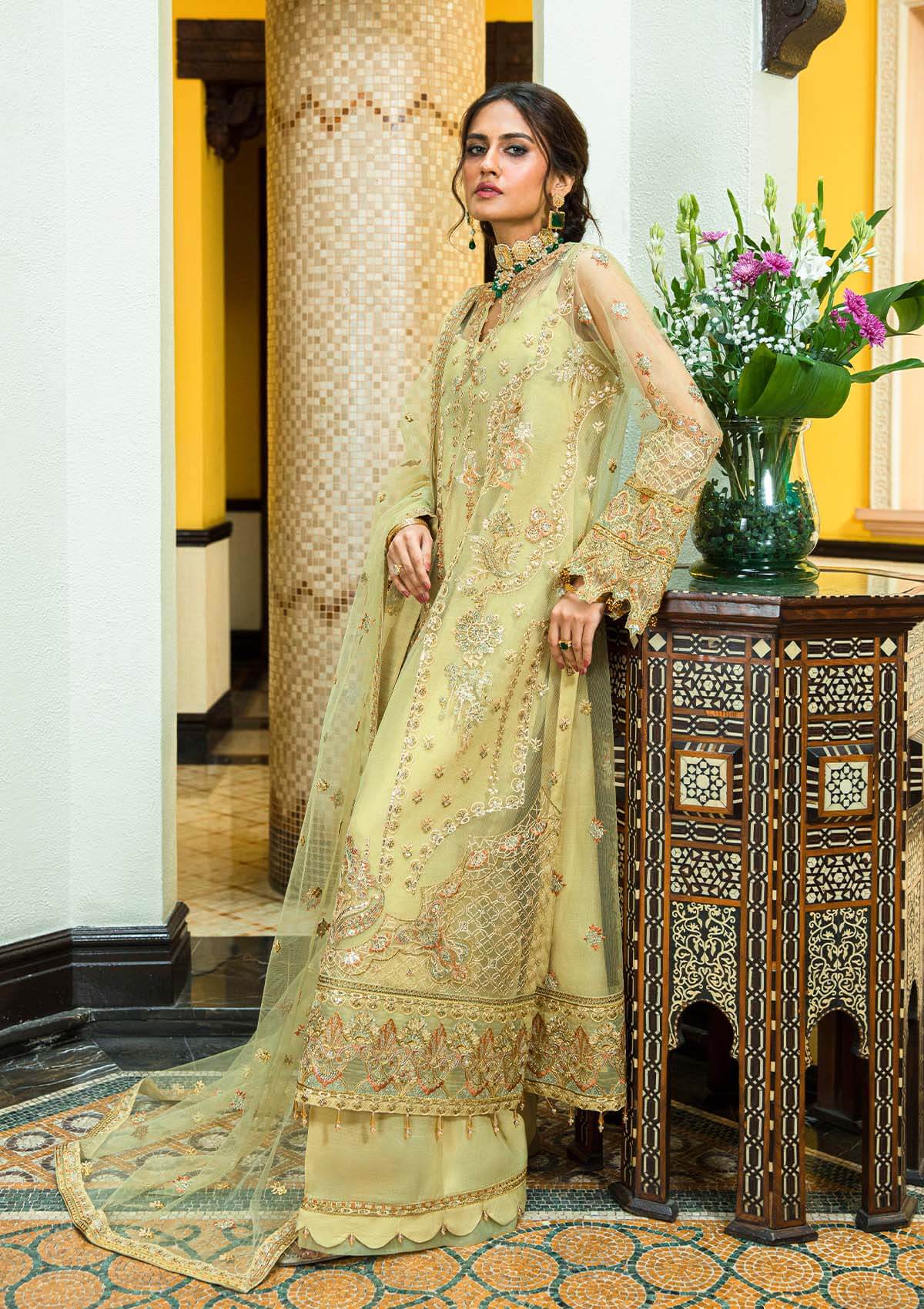 Aik Atelier | Formals Collection | GLOSSIER - LOOK 05 - Aqsa Fabrics