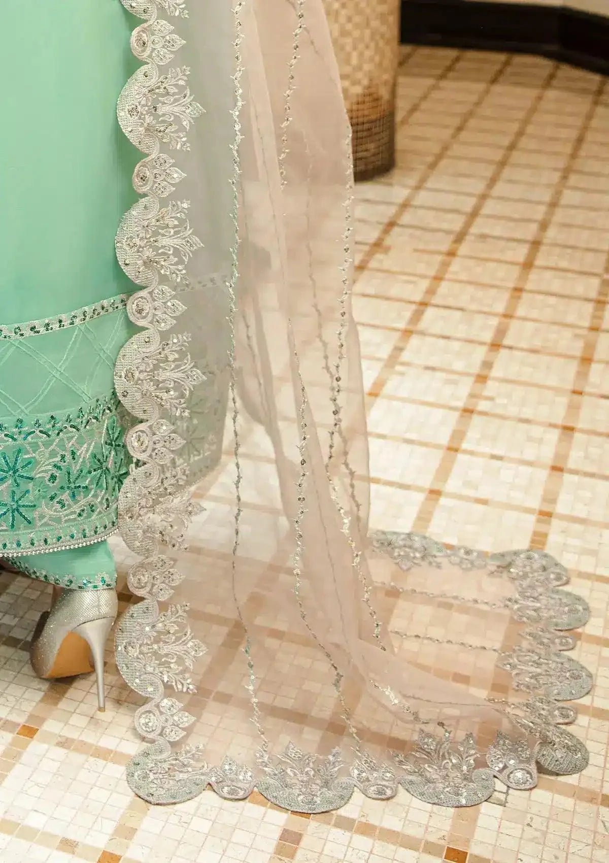 Aik Atelier | Formals Collection | GLOSSIER - LOOK 10 - Aqsa Fabrics