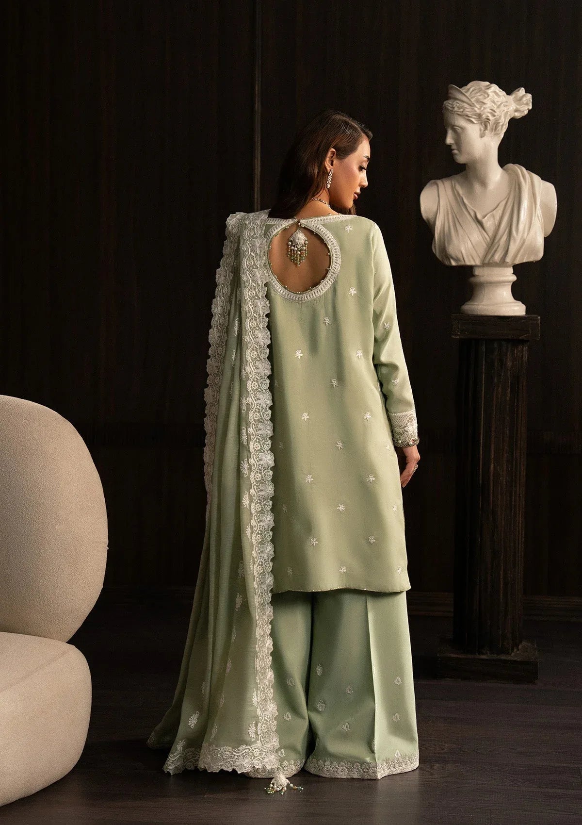 Aik Atelier | Lady Aik 25 | LOOK 03 - Aqsa Fabrics