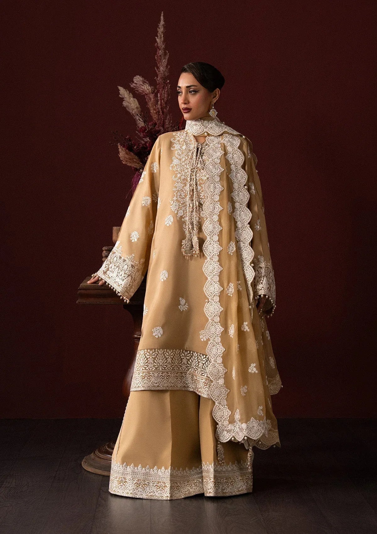 Aik Atelier | Lady Aik 25 | LOOK 04 - Aqsa Fabrics