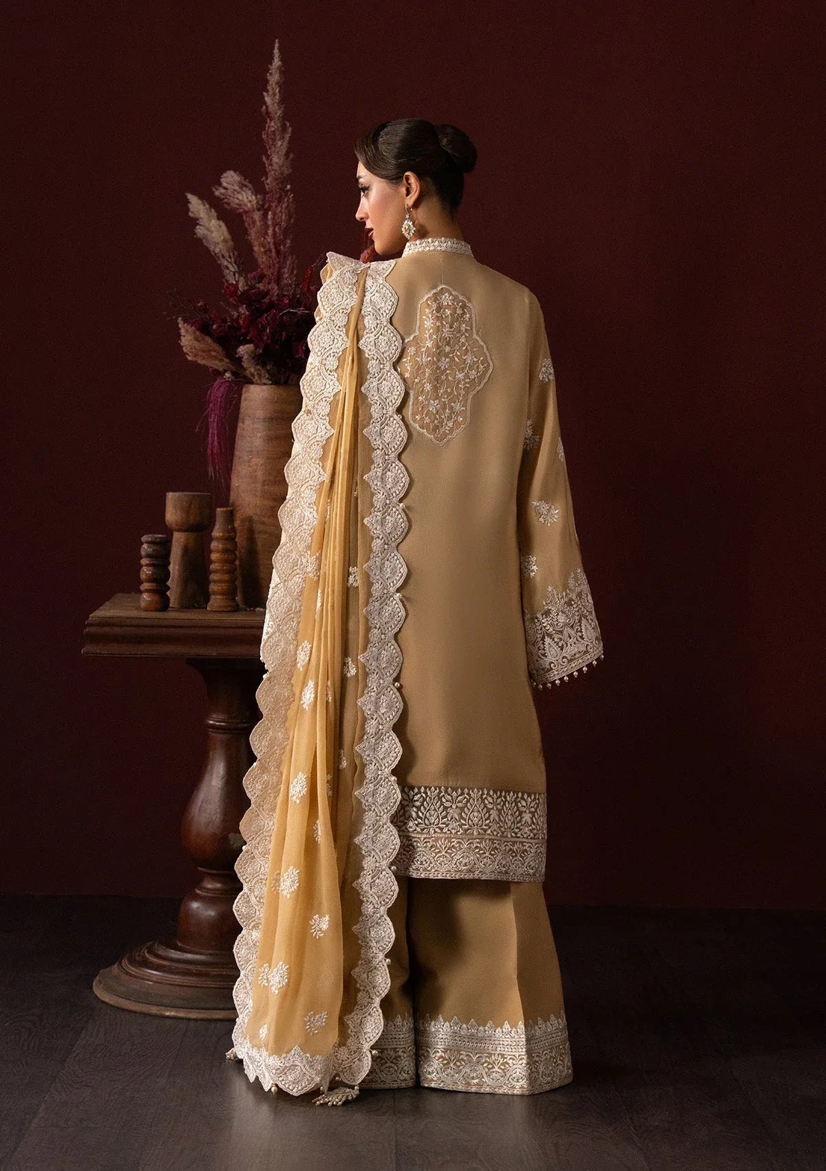Aik Atelier | Lady Aik 25 | LOOK 04 - Aqsa Fabrics