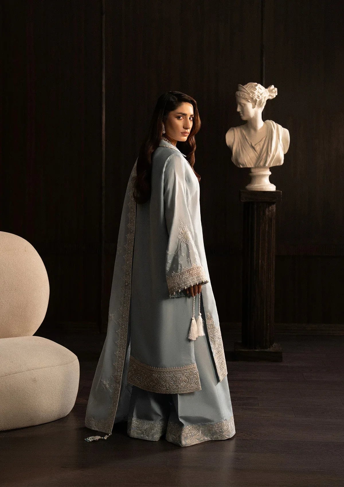 Aik Atelier | Lady Aik 25 | LOOK 05 - Aqsa Fabrics