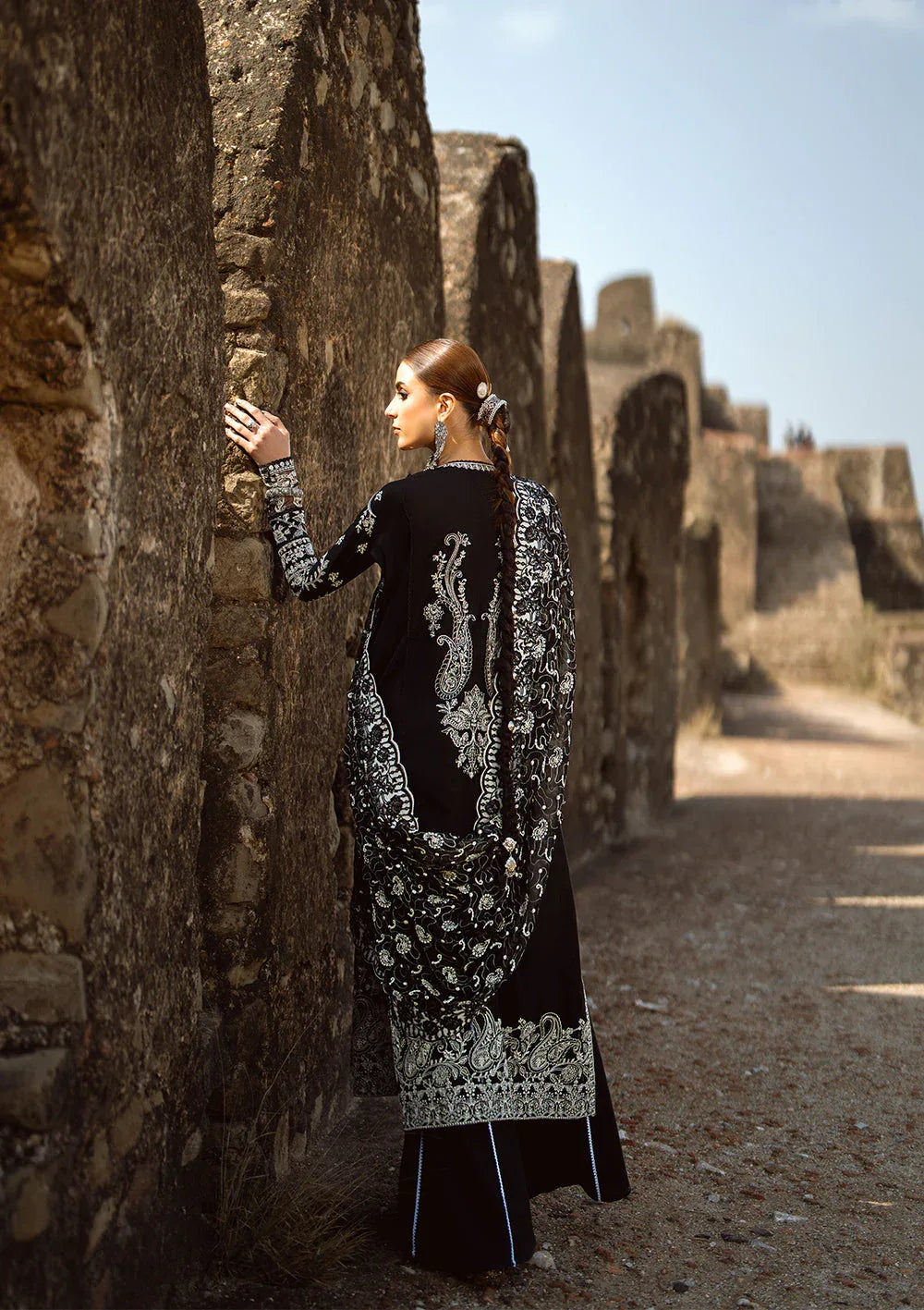 Aik Atelier | Pardes Lawn 24 | LOOK 08 - Aqsa Fabrics