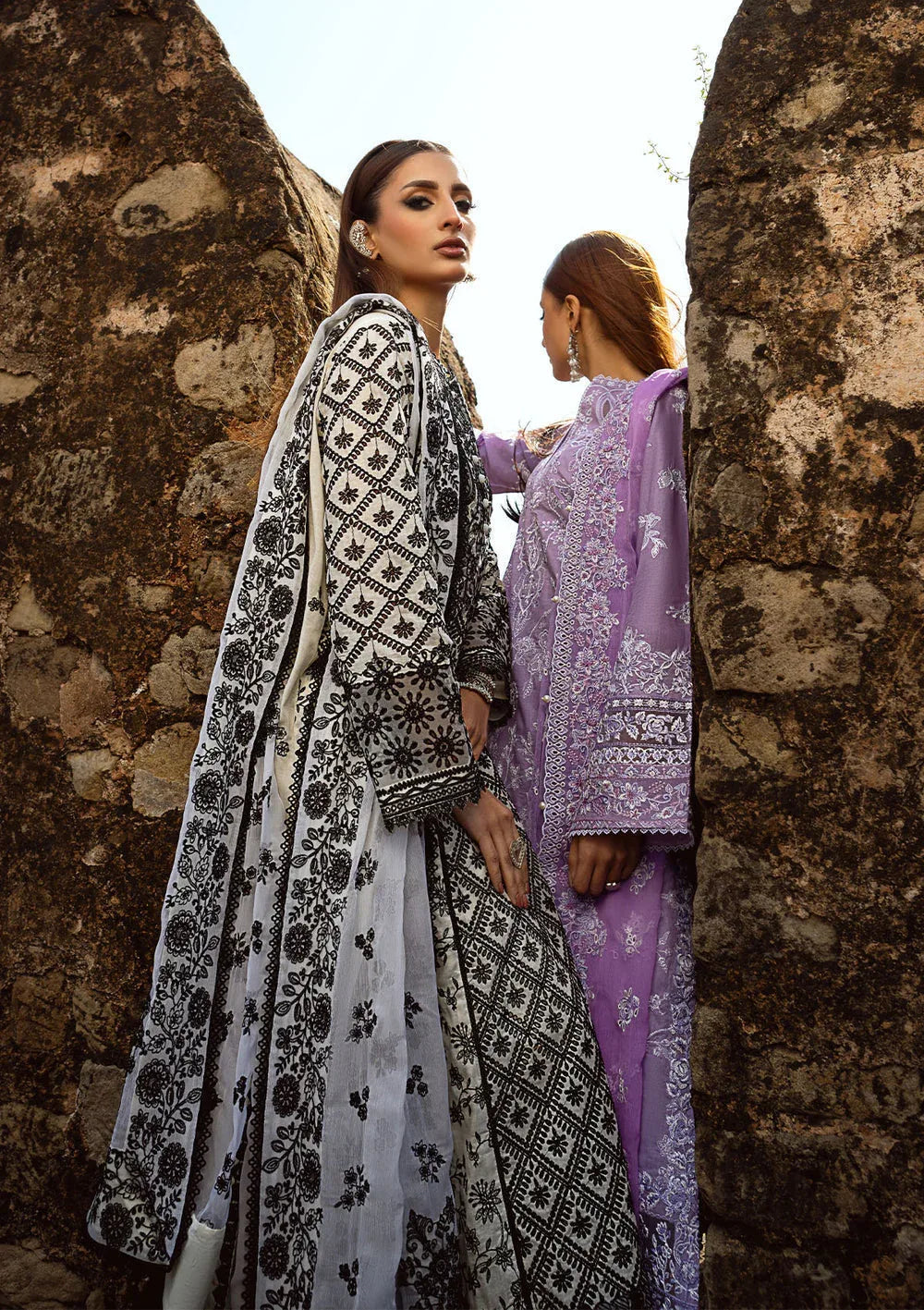Aik Atelier | Pardes Lawn 24 | LOOK 01 - Aqsa Fabrics