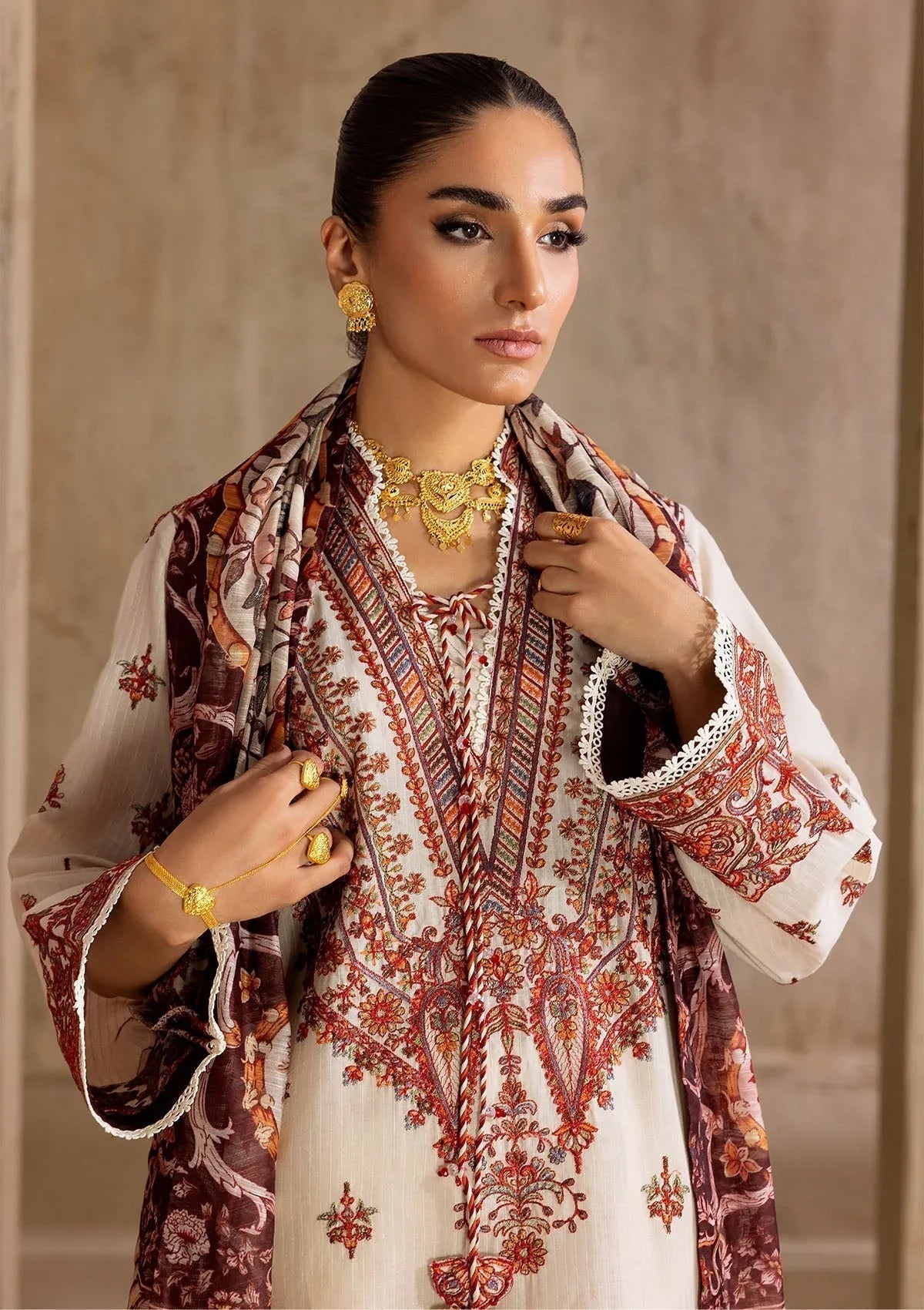 Aik Atelier | RTW 25 | LOOK 04 - Aqsa Fabrics