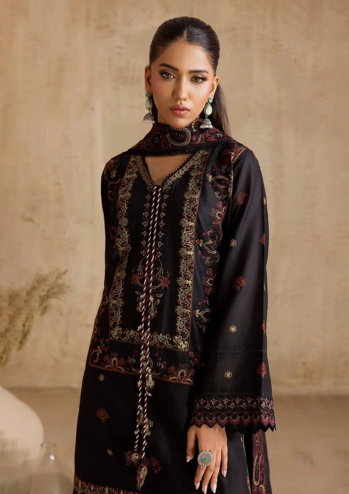 Aik Atelier | RTW 25 |  LOOK 06 - Aqsa Fabrics
