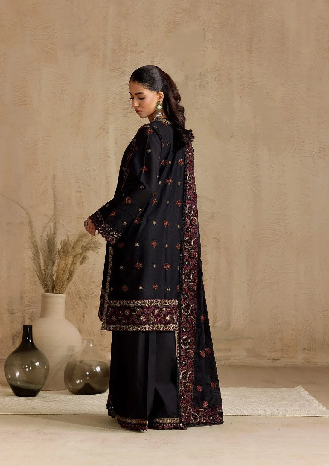 Aik Atelier | RTW 25 |  LOOK 06 - Aqsa Fabrics