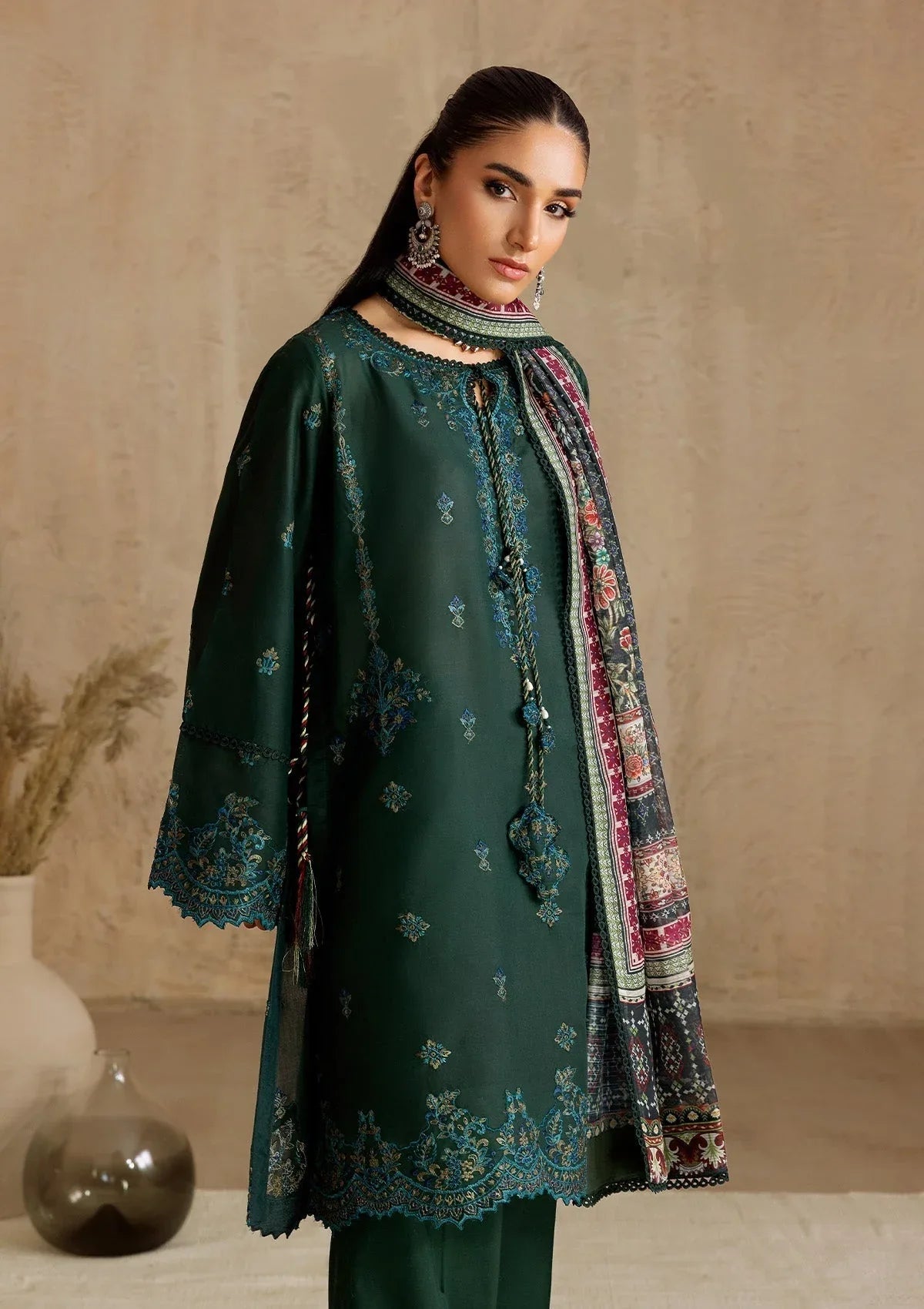 Aik Atelier | RTW 25 |  LOOK 07 - Aqsa Fabrics