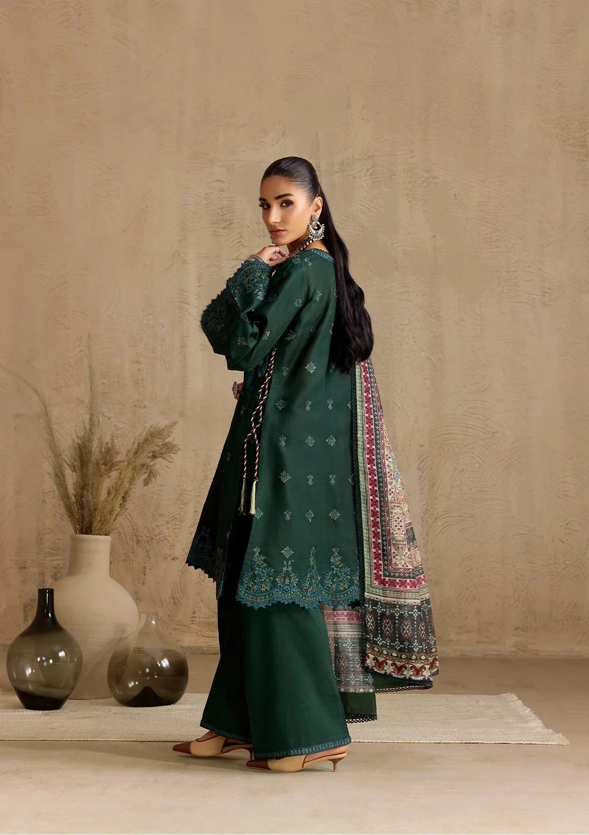 Aik Atelier | RTW 25 |  LOOK 07 - Aqsa Fabrics
