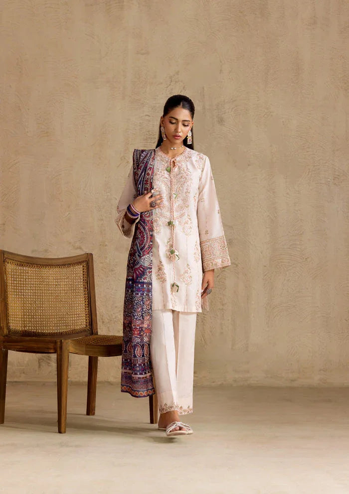 Aik Atelier | RTW 25 | LOOK 09 - Aqsa Fabrics