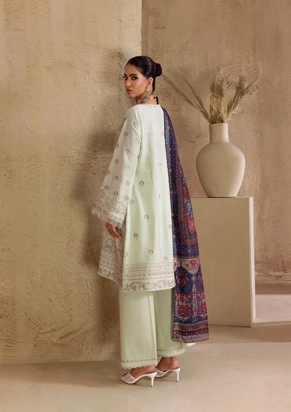 Aik Atelier | RTW 25 | LOOK 10 - Aqsa Fabrics
