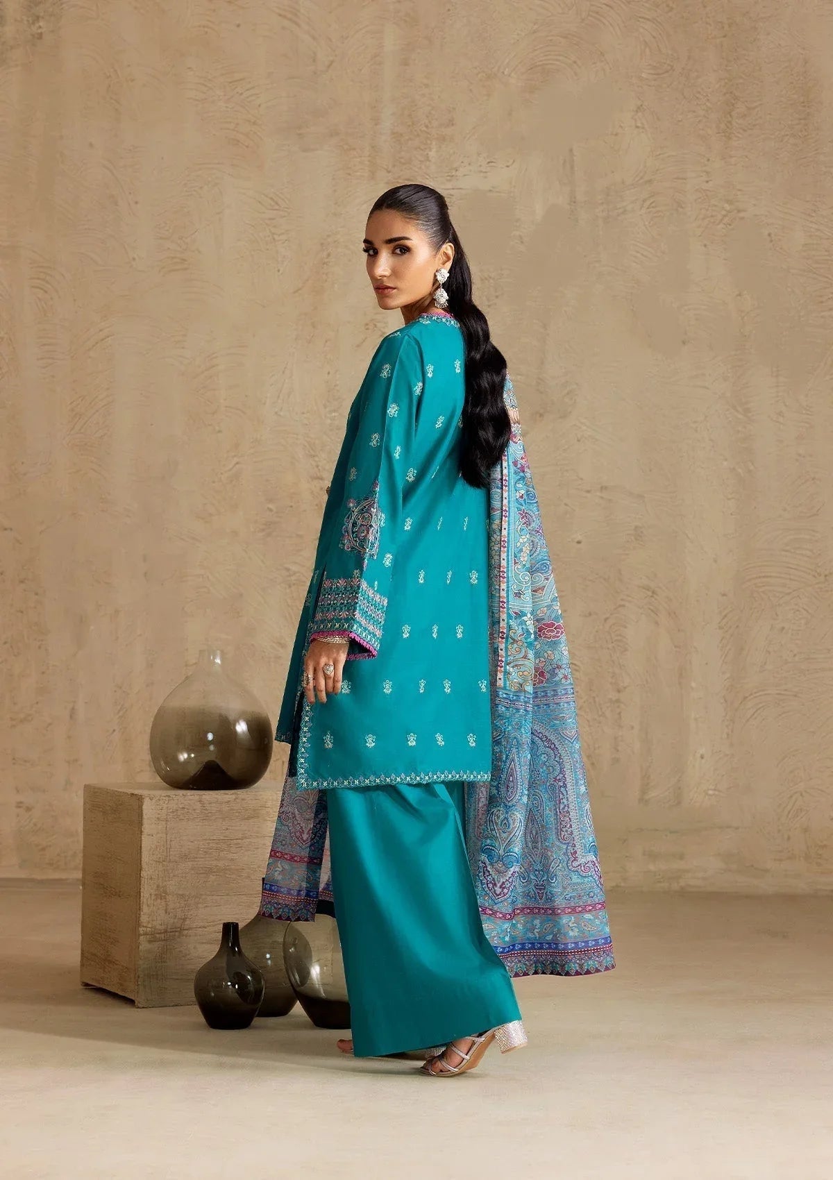 Aik Atelier | RTW 25 | LOOK 11 - Aqsa Fabrics