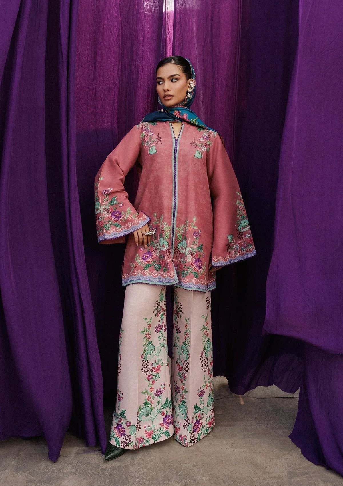 Aik Atelier | Roz Khaddar | AIK ROZ '25 D2 - LOOK 02 - Aqsa Fabrics