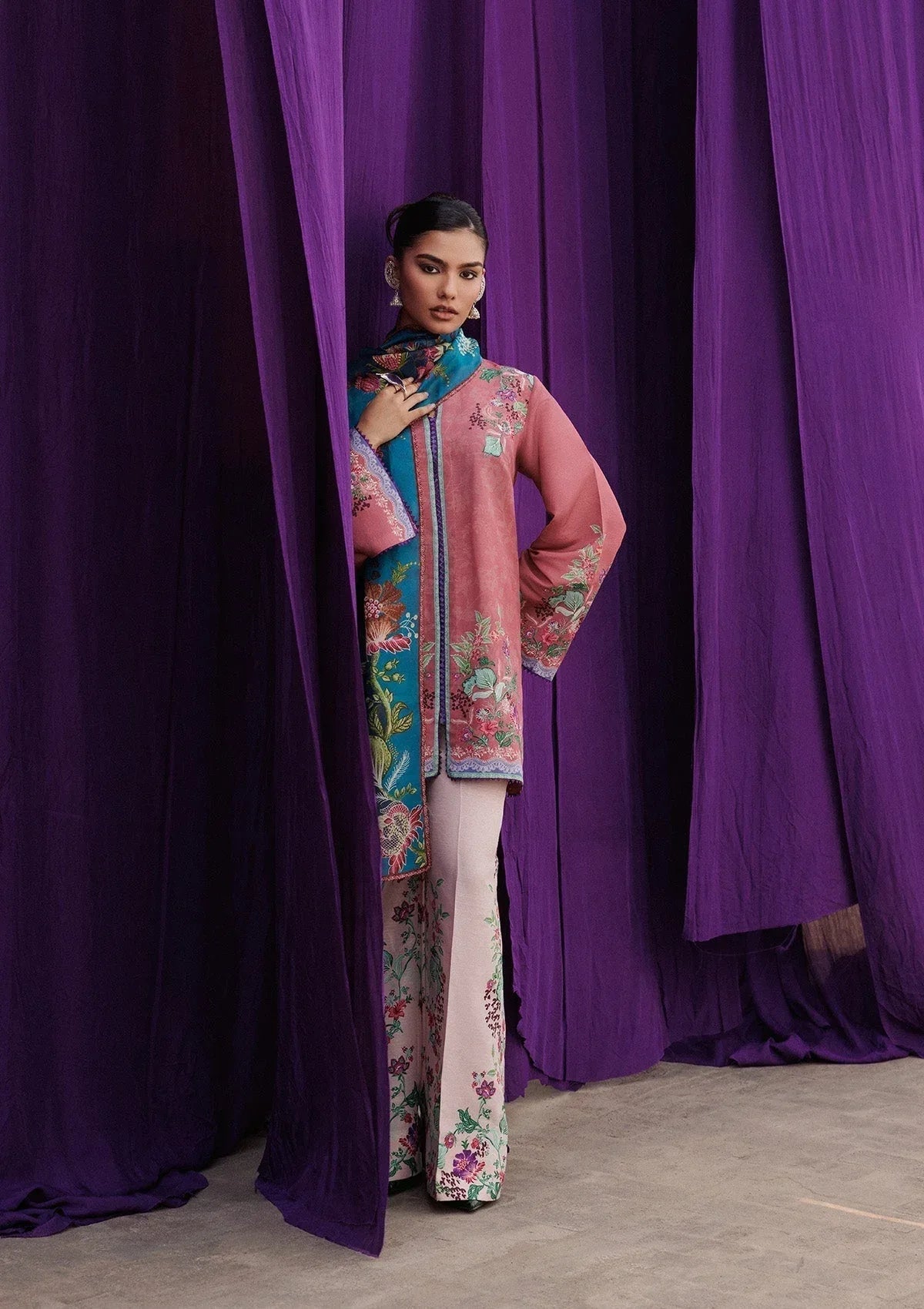 Aik Atelier | Roz Khaddar | AIK ROZ '25 D2 - LOOK 02 - Aqsa Fabrics