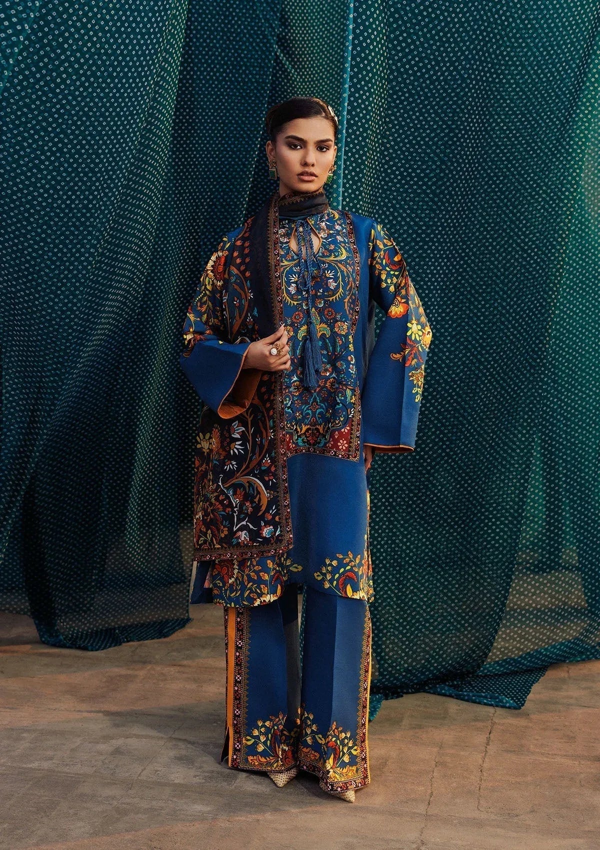 Aik Atelier | Roz Khaddar | AIK ROZ '25 D2 - LOOK 03 - Aqsa Fabrics